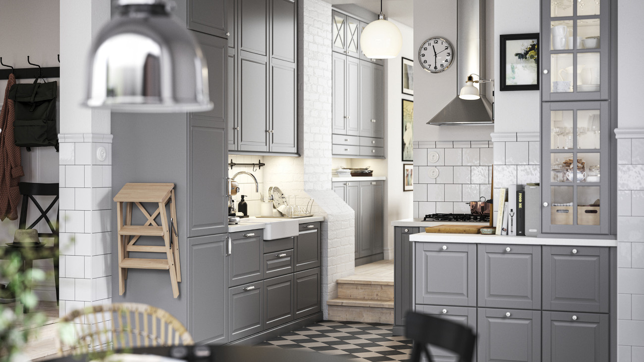 IKEA - A traditional kitchen built to fit a challenging space