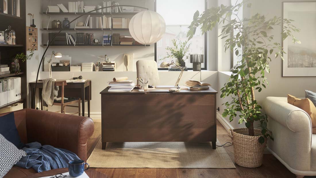 IKEA - A traditional workspace at home with a refined aesthetic