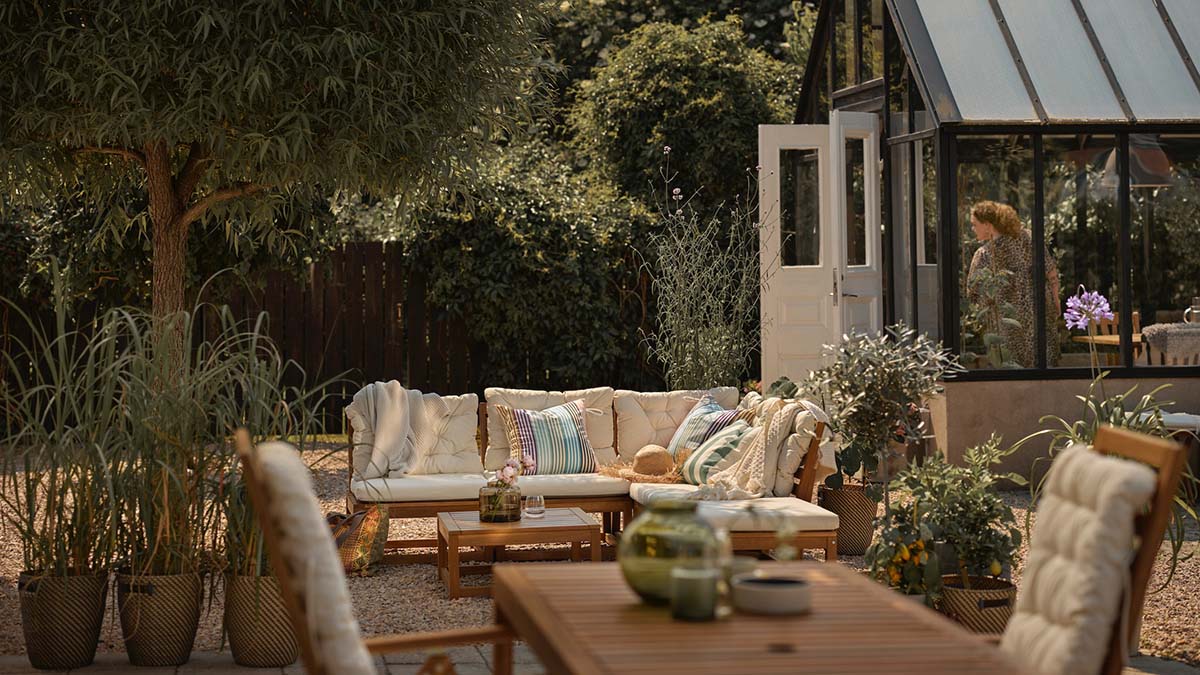 IKEA - Planning your patio and choosing outdoor furniture