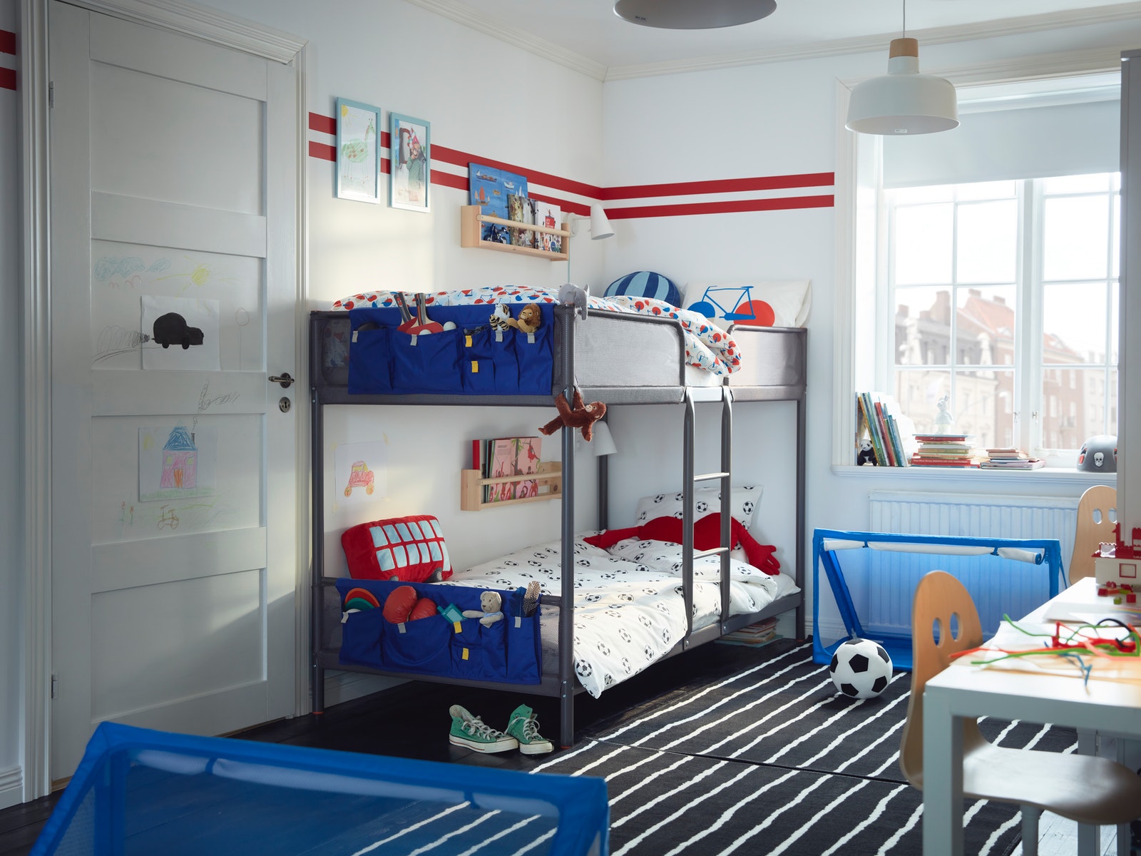 IKEA - Ένα παιδικό υπνοδωμάτιο για δύο - και για πολύ παιχνίδι