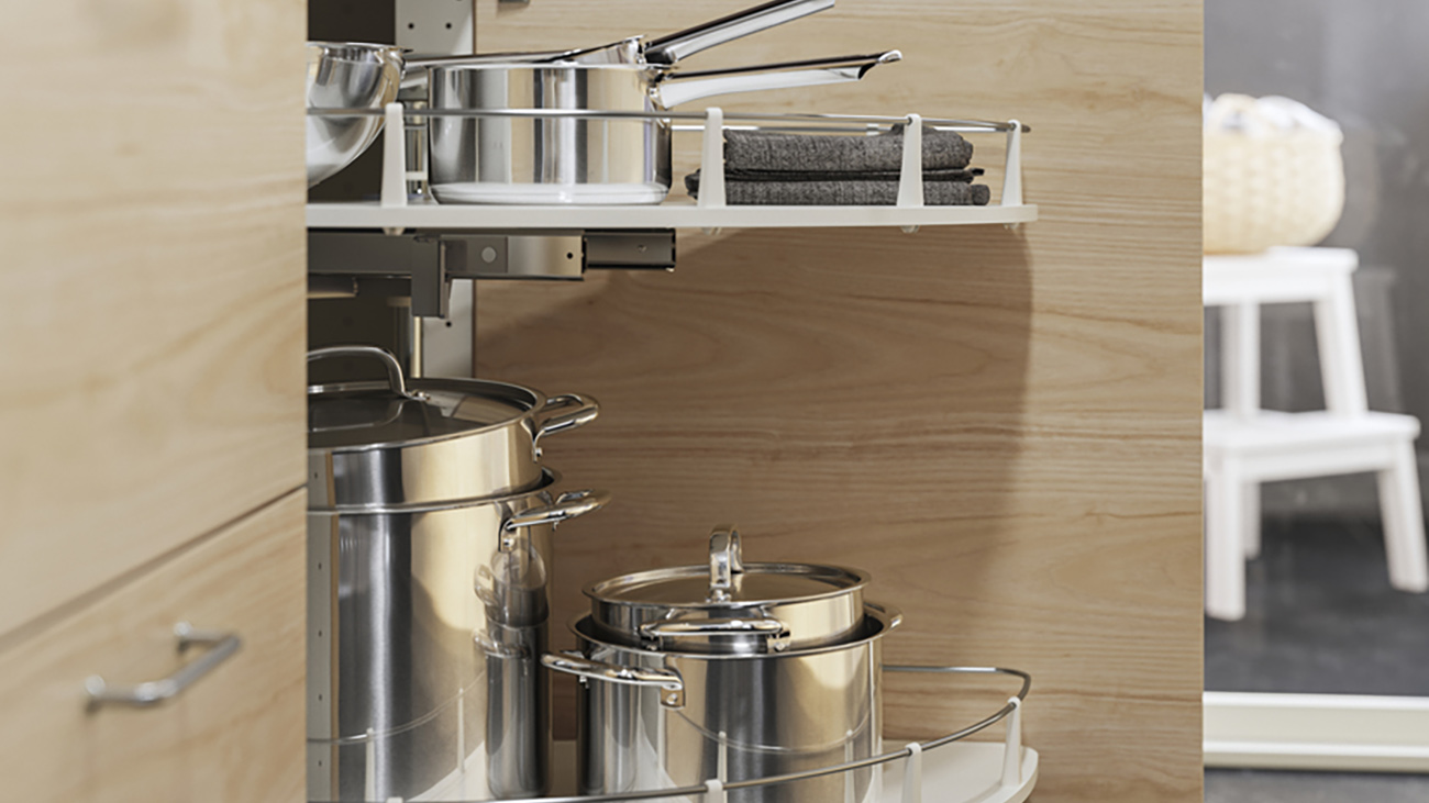 IKEA - Tips to better organise your kitchen pots and pans in the kitchen