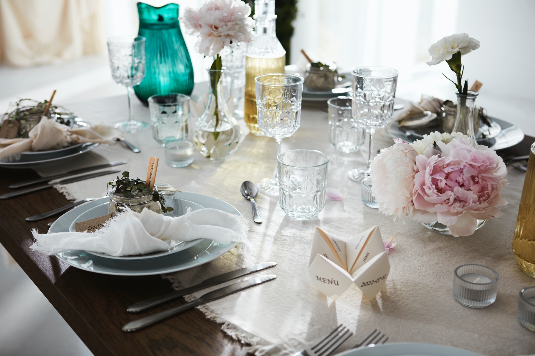 IKEA - Ένα κομψό και γιορτινό γαμήλιο τραπέζι 