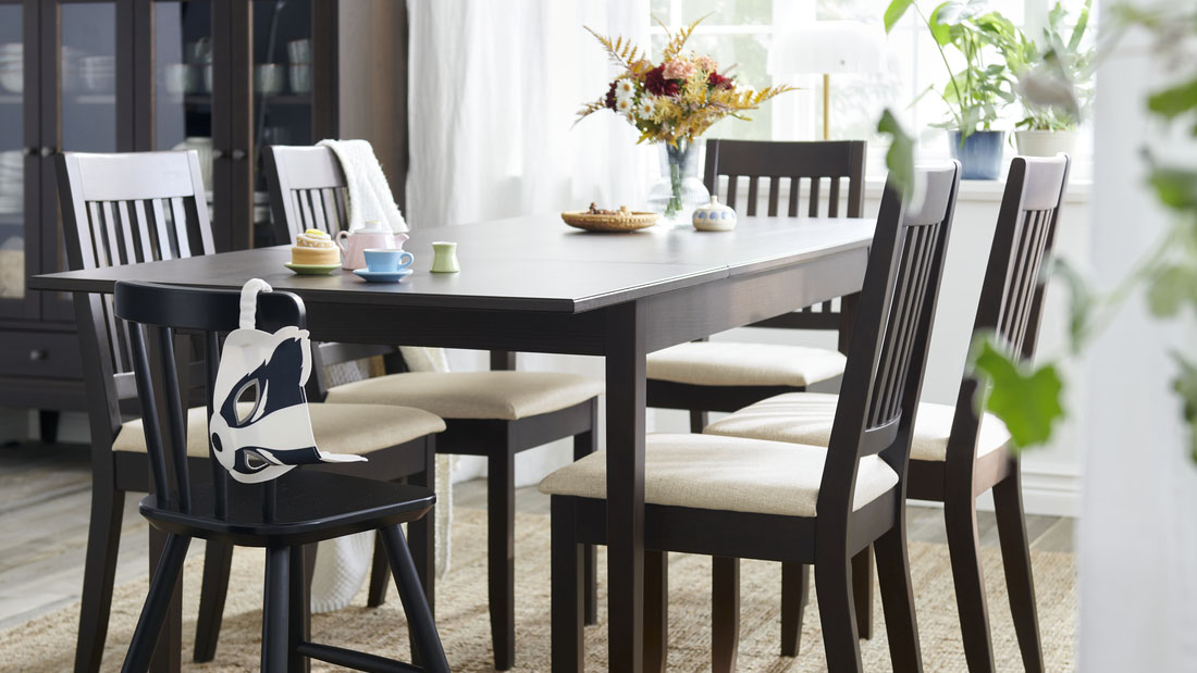 IKEA - Traditional style dining room for family gatherings of all sizes