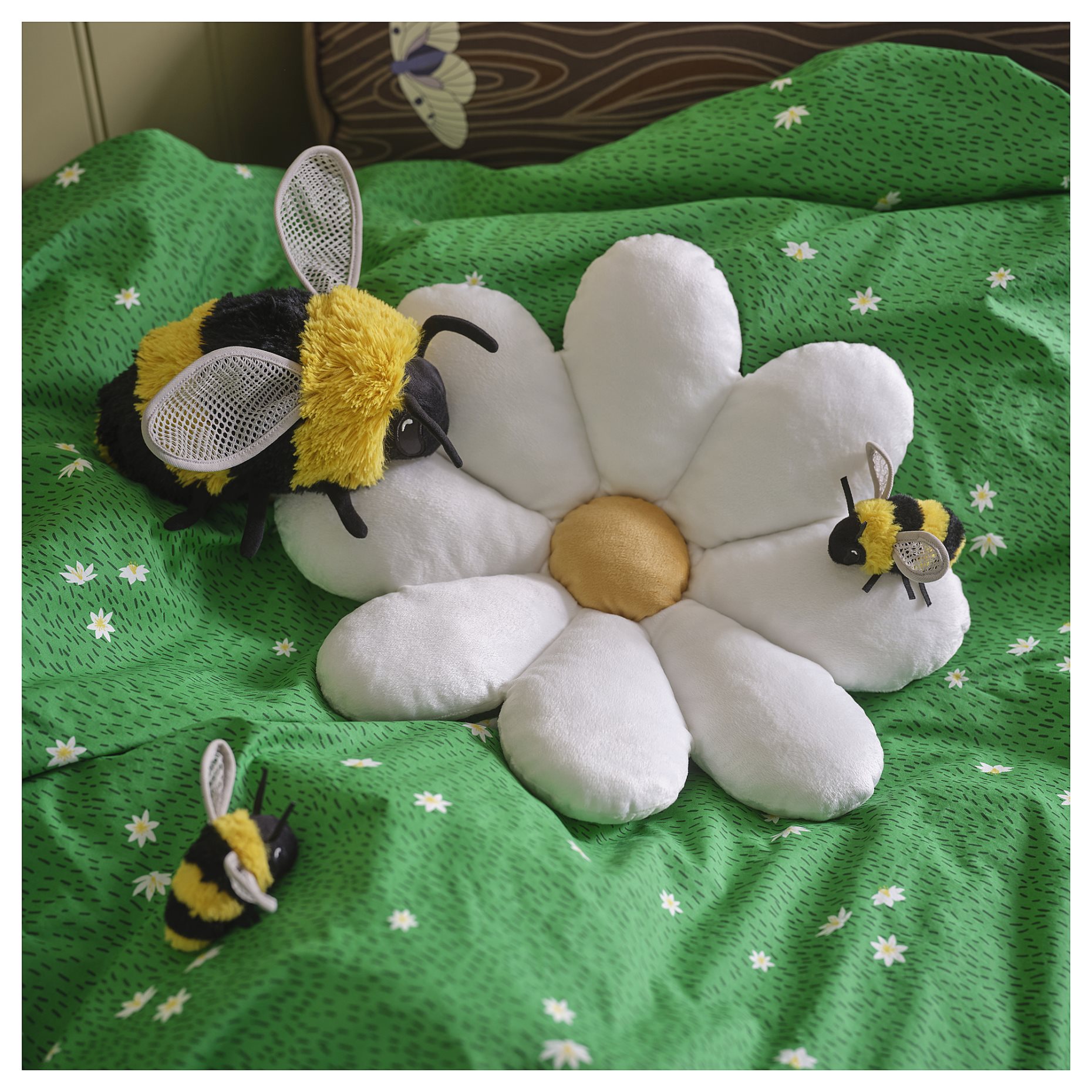 SKOGSDUVA, soft toy/bumblebee, 21 cm, 005.769.07