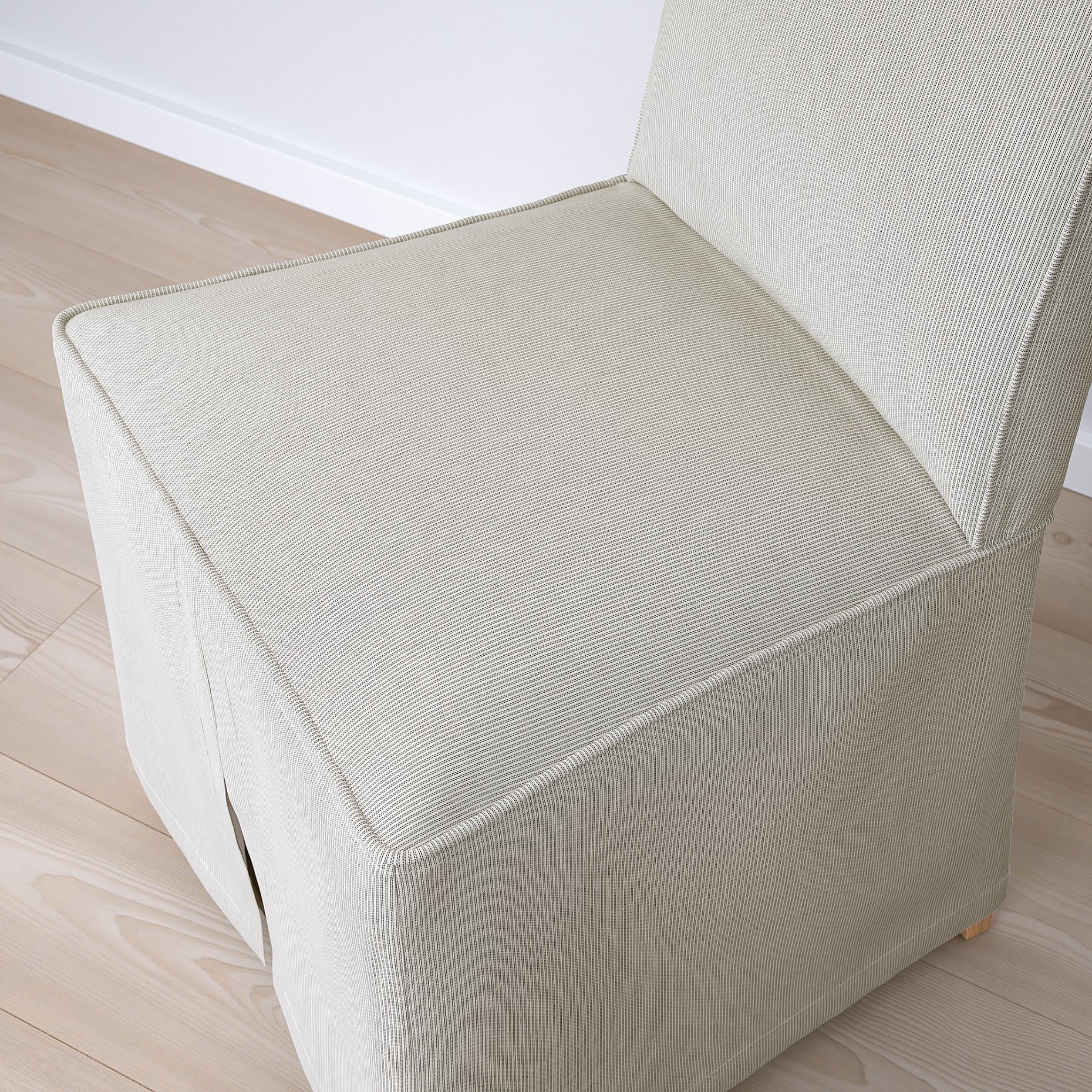 BERGMUND, chair with long cover, 093.846.02