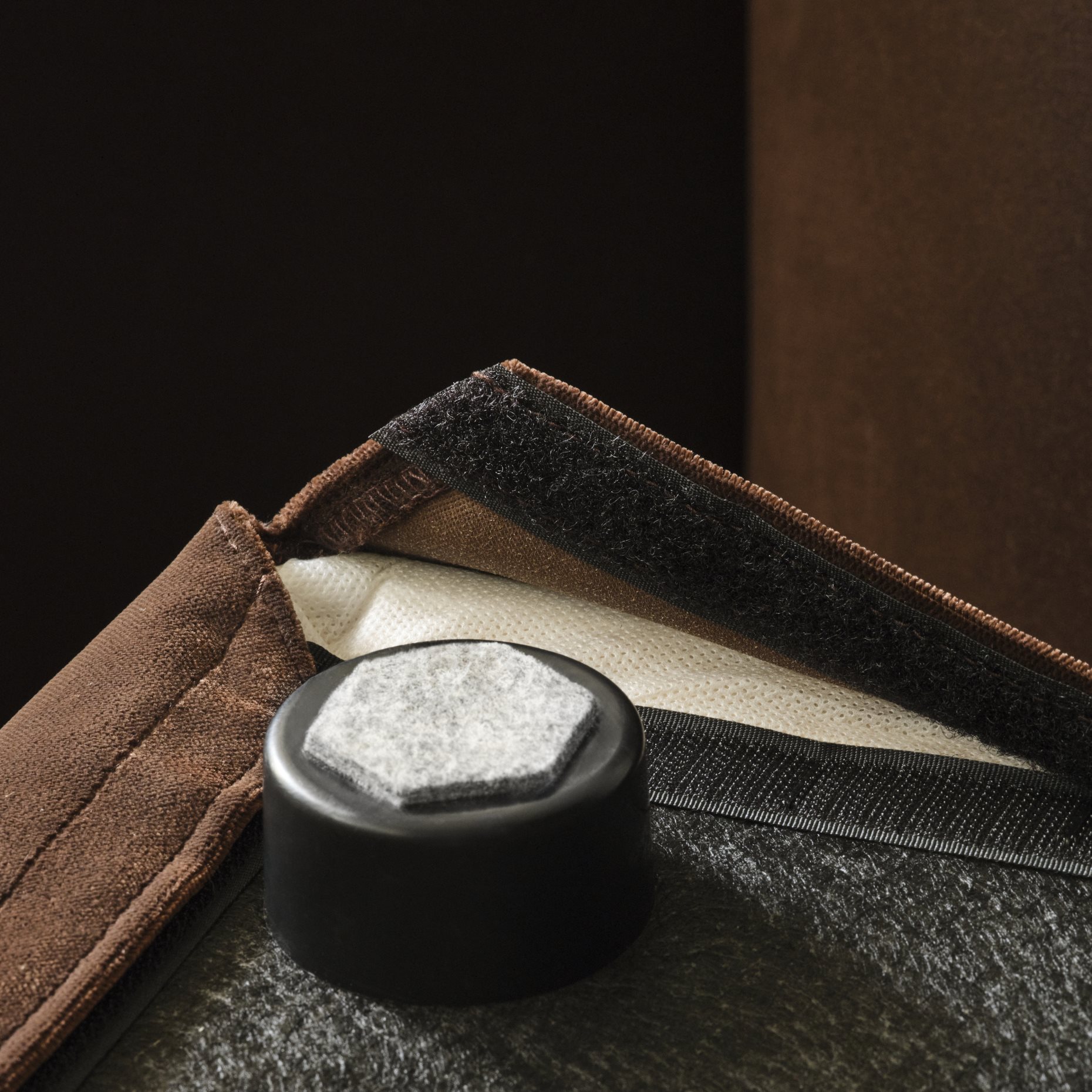 STOCKHOLM 2025, σκαμπό, 205.917.56