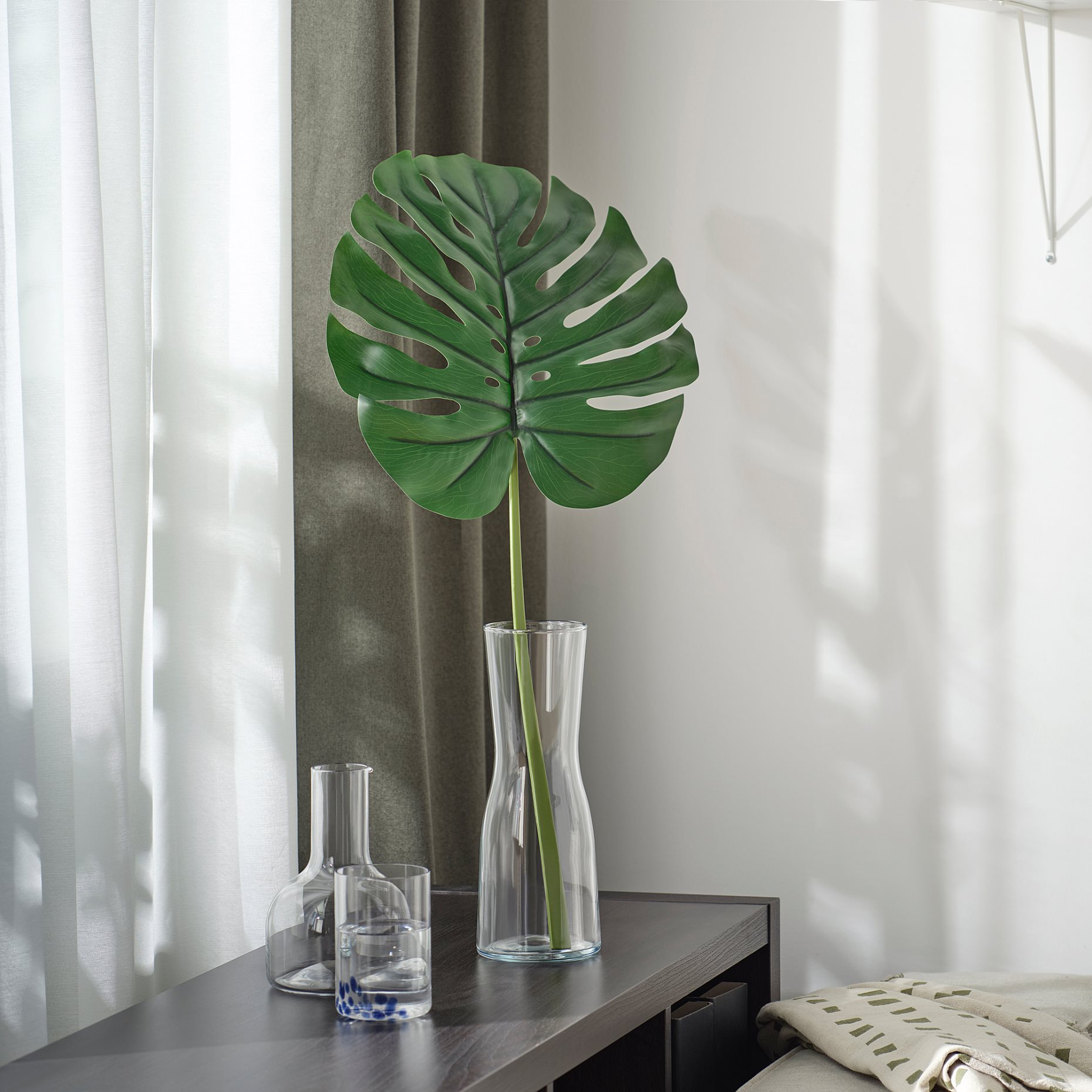 SMYCKA, artificial leaf/in/outdoor/Monstera, 80 cm, 305.871.60