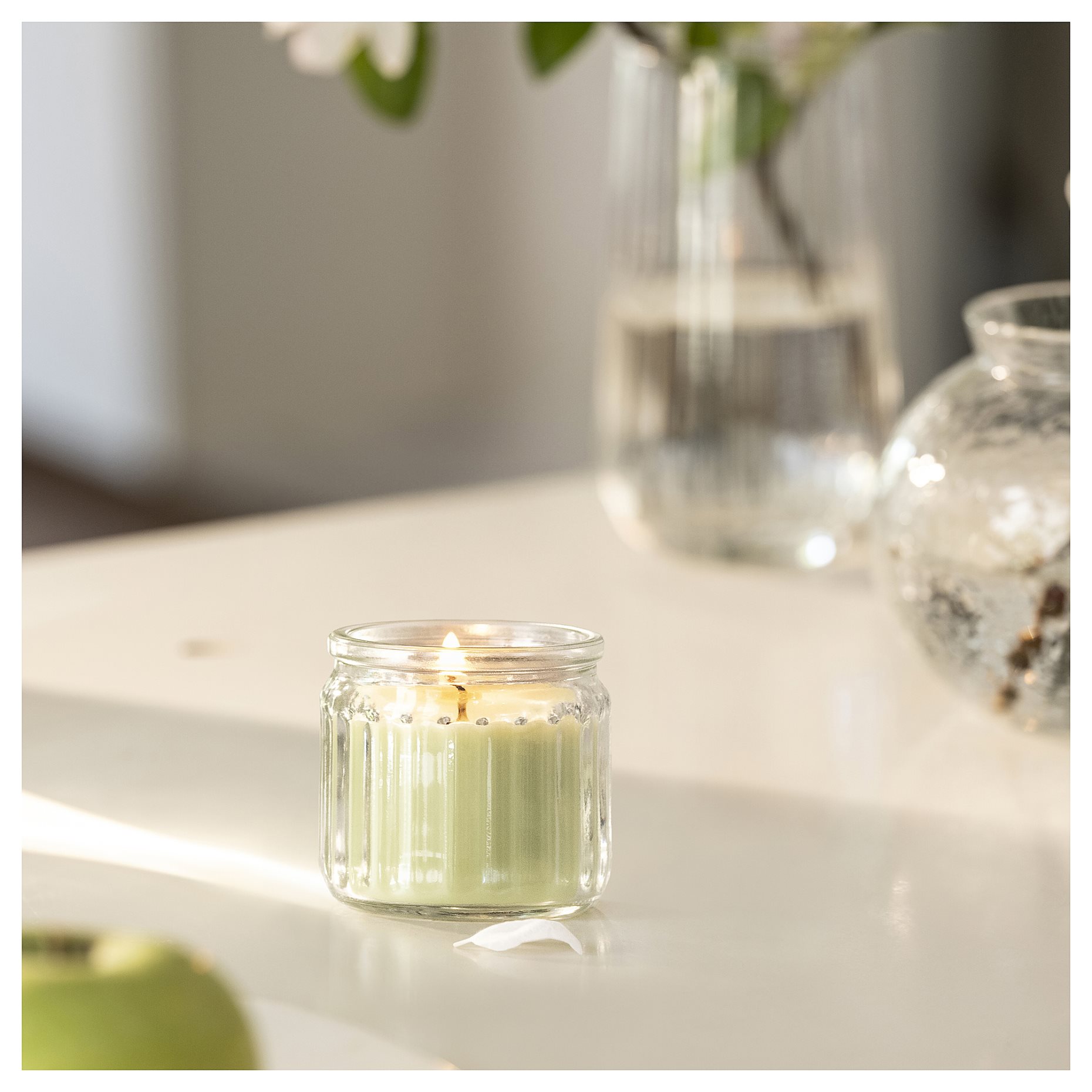 LOVSKOGSLUND, scented candle in glass/apple, 12 hr, 305.941.51