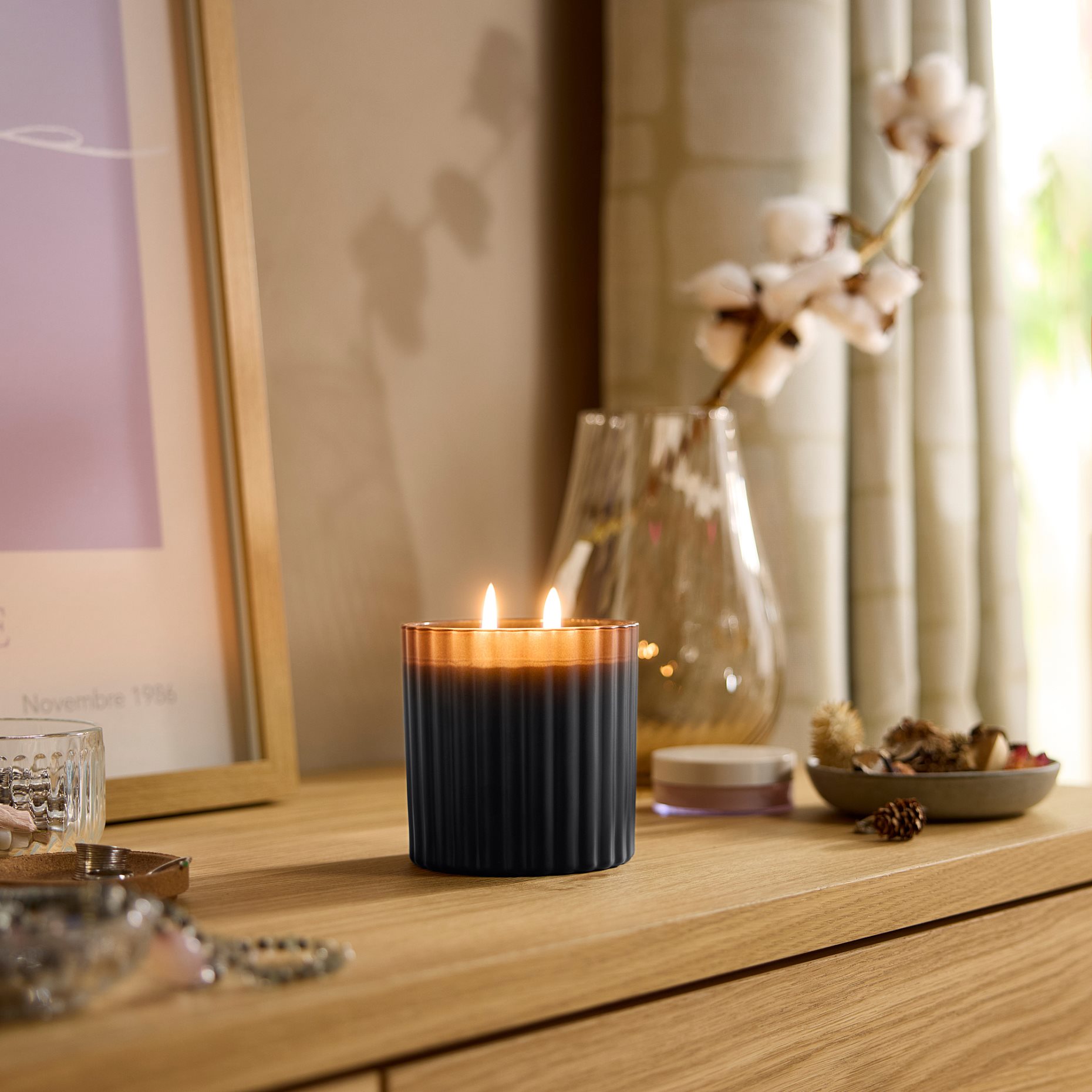 TOFSTÄRNA, scented candle in glass 2 wicks/Sandalwood & patchouli, 50 hr, 306.276.65