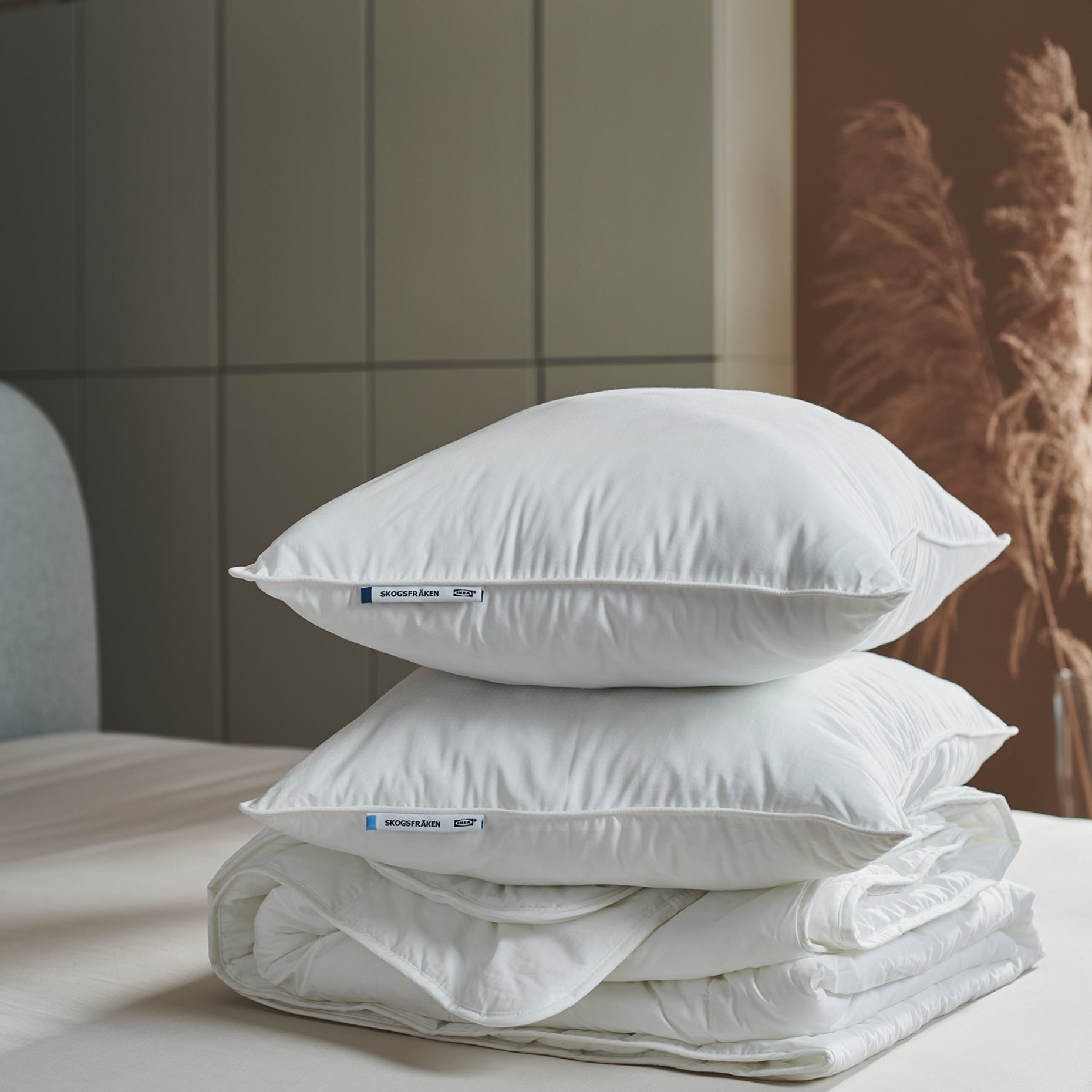 SKOGSFRÄKEN, pillow high, 50x70 cm, 405.036.69