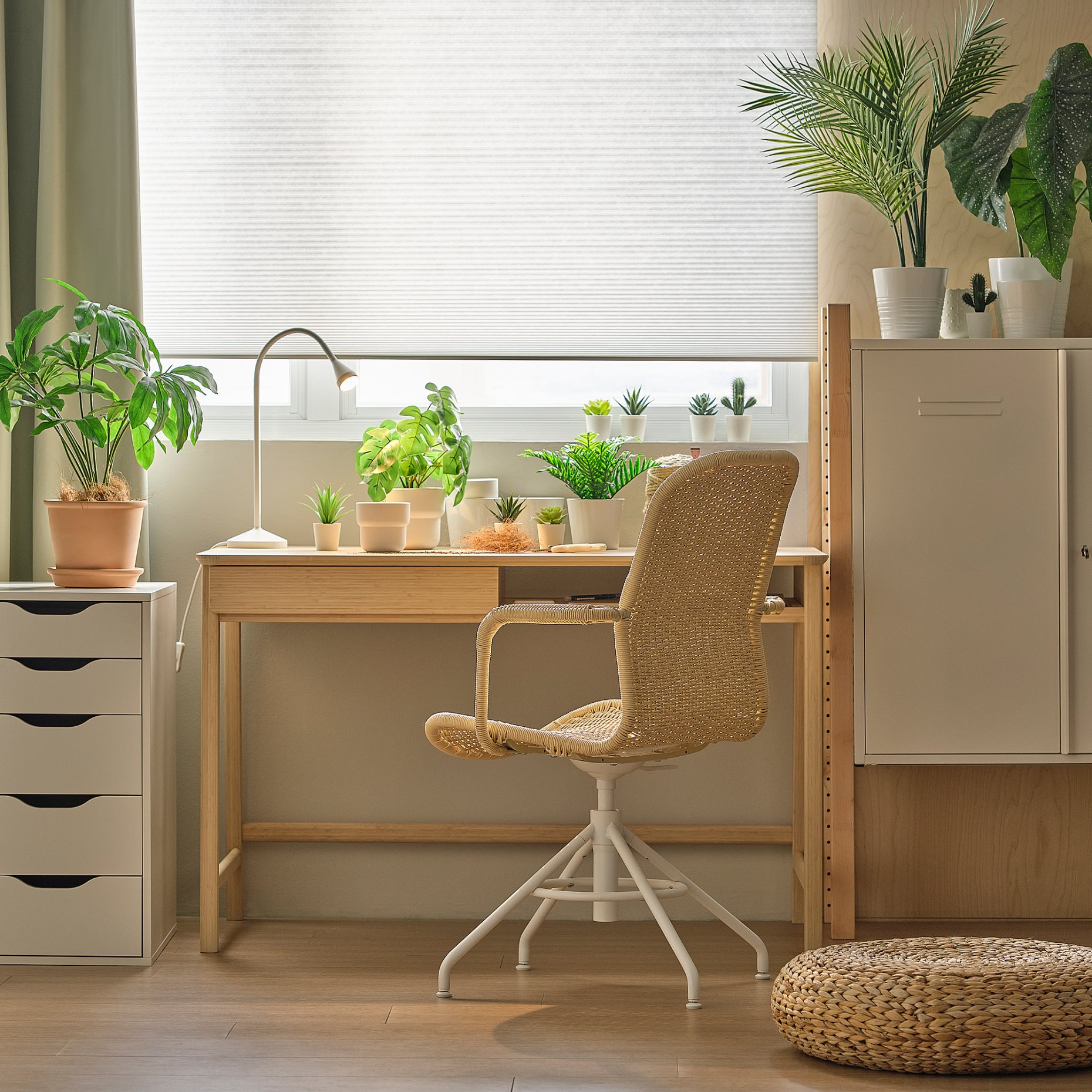 BETESHÄST/STIG, desk and chair, 496.211.59
