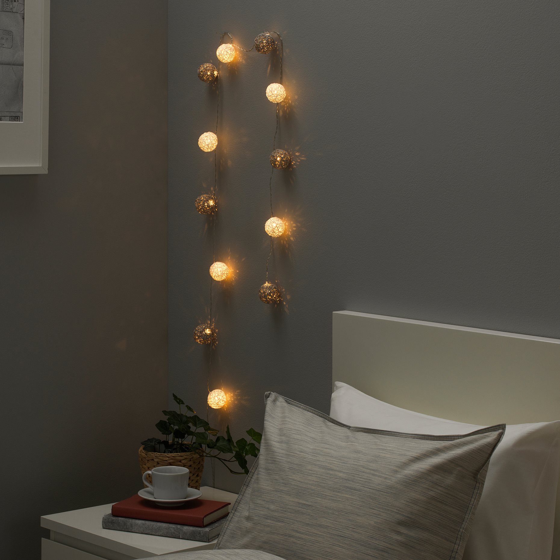 LIVSÅR, LED lighting chain with 12 lights indoor/battery-operated, 504.213.57
