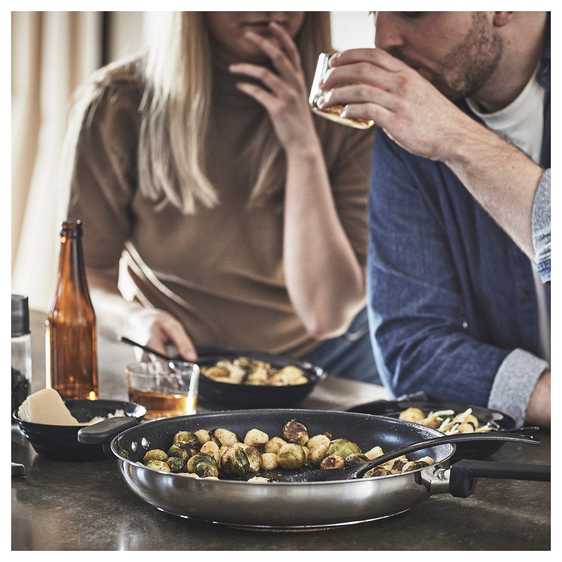 MIDDAGSMAT, τηγάνι/αντικολλητική επένδυση, 32 cm, 604.636.86