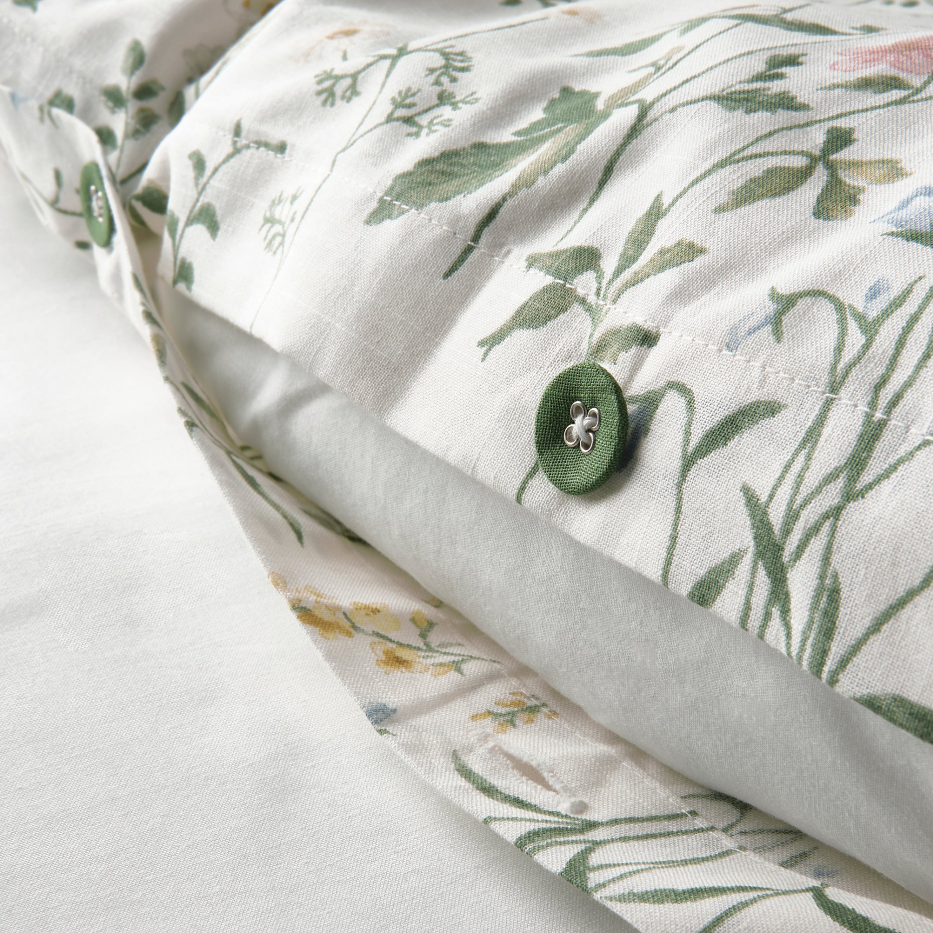 TIMJANSMOTT, duvet cover and 2 pillowcases/floral pattern, 240x220/50x60 cm, 605.225.96