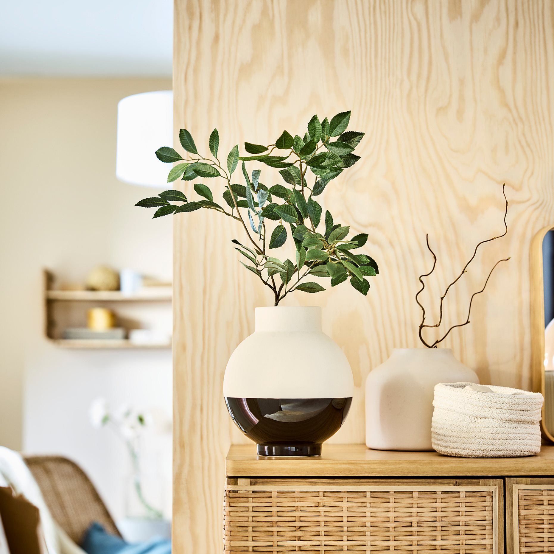 SMYCKA, τεχνητό λουλούδι εσωτ./εξωτ. χώρου/κλαδί με φύλλα, 67 cm, 606.059.78