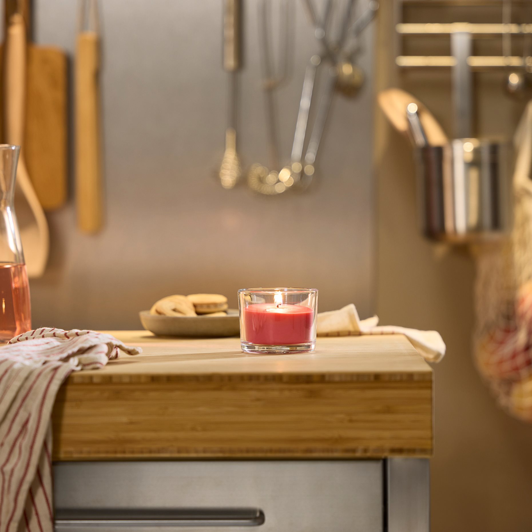 LOTSFÅGEL, scented candle in glass/Watermelon, 20 hr, 606.084.44