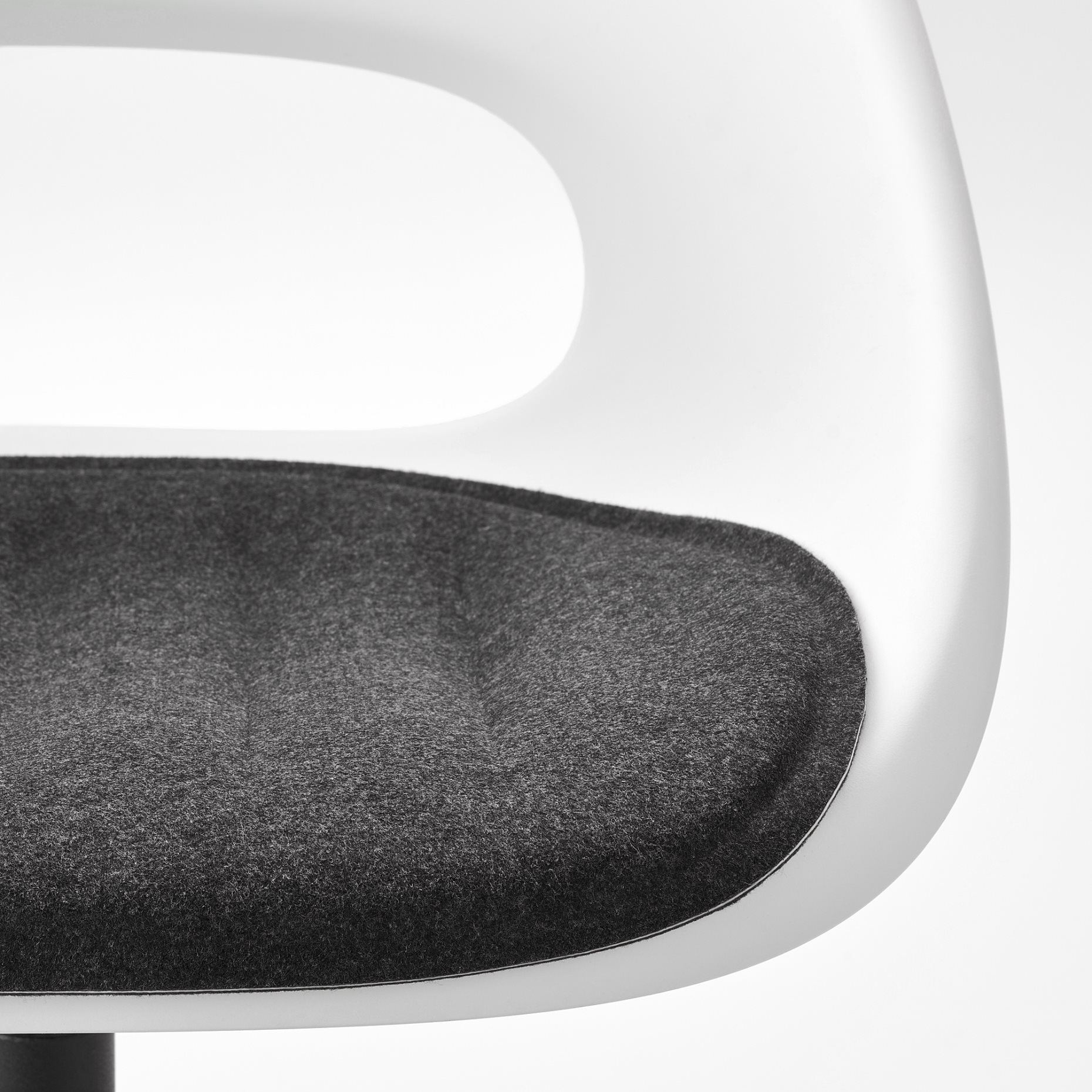 LOBERGET/MALSKAR, swivel chair with pad, 693.319.36