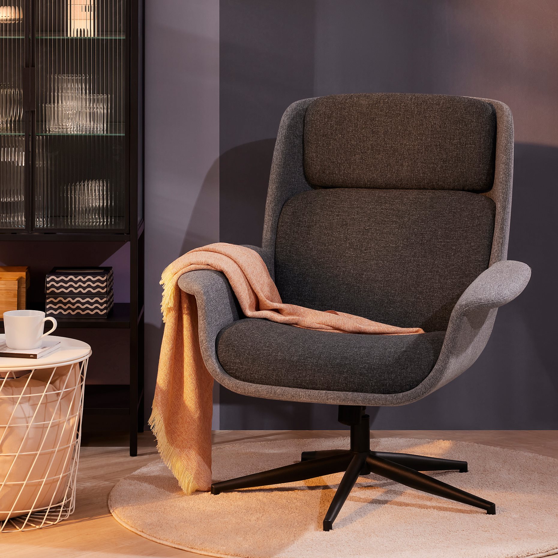 ÄLEBY, swivel armchair, 905.692.38