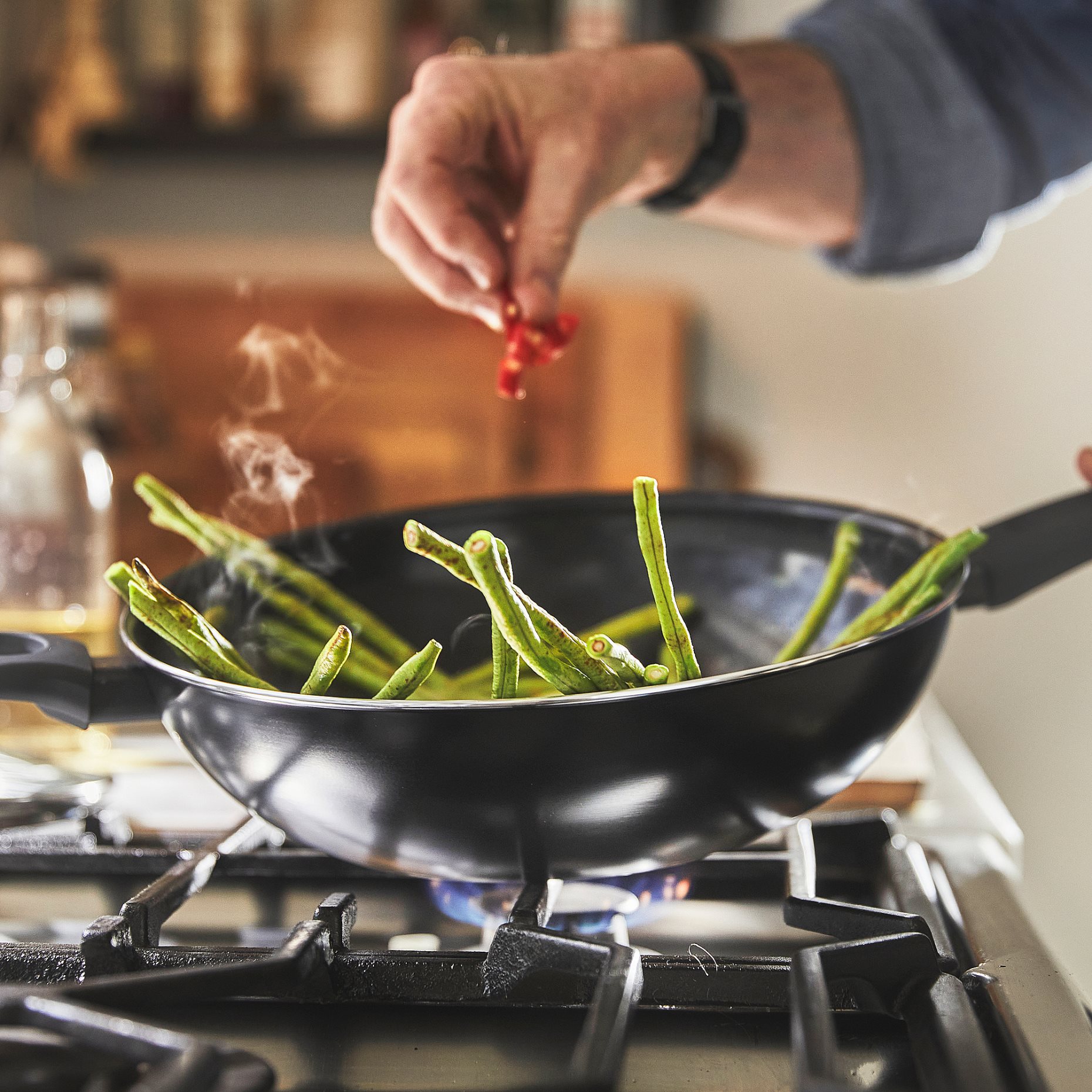 HEMLAGAD, wok with lid non-stick coating, 28 cm, 905.809.19