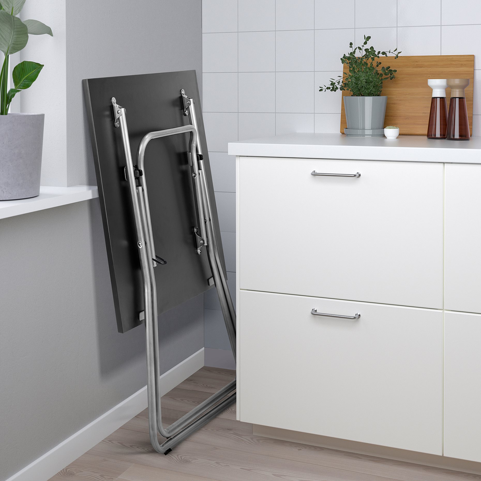 GUNDE, folding table, 67x67 cm, 005.468.97