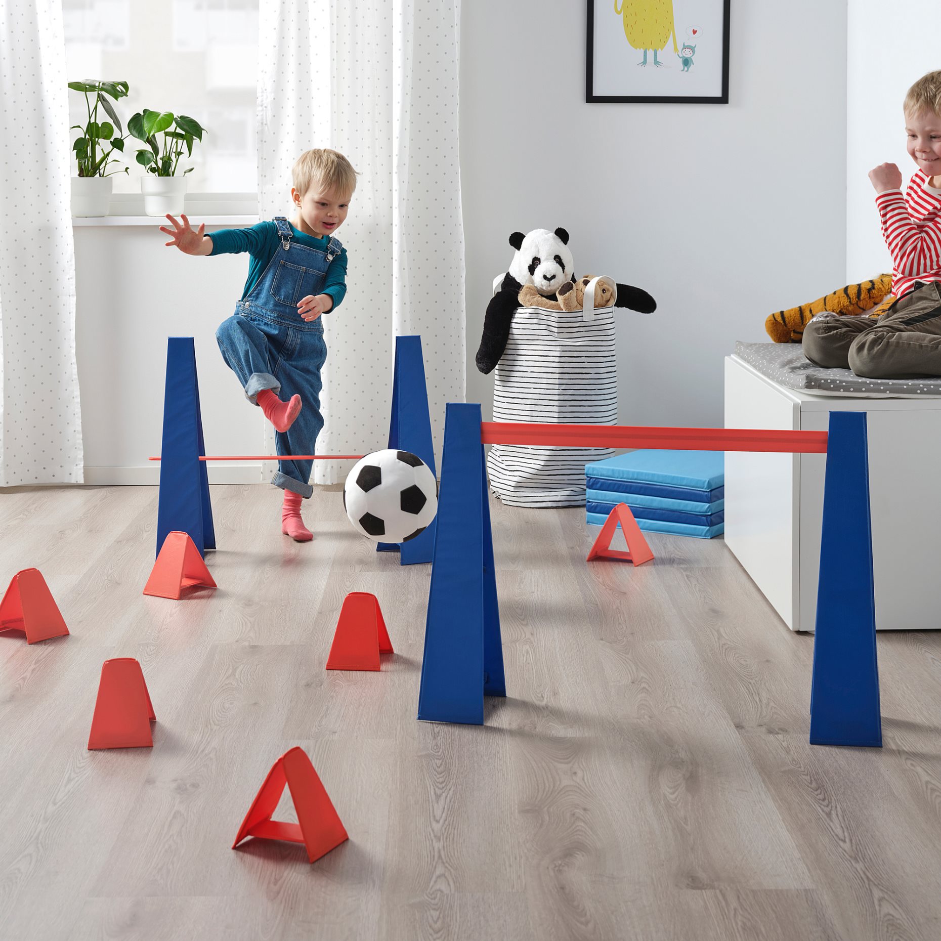 SKRATTMÅS, obstacle course, 005.504.17
