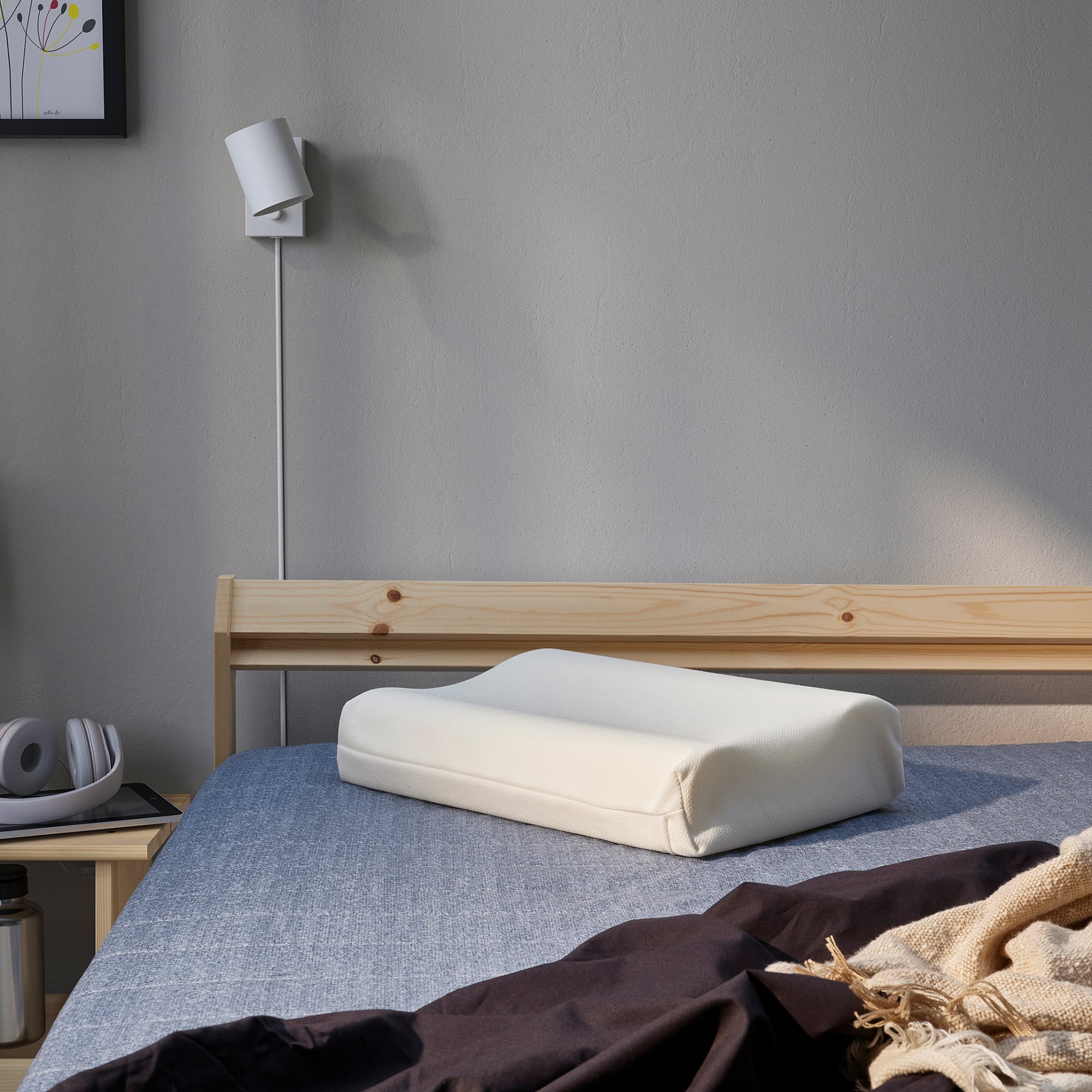 PAPEGOJBUSKE, ergonomic pillow side/back sleeper, 33x45 cm, 005.528.45