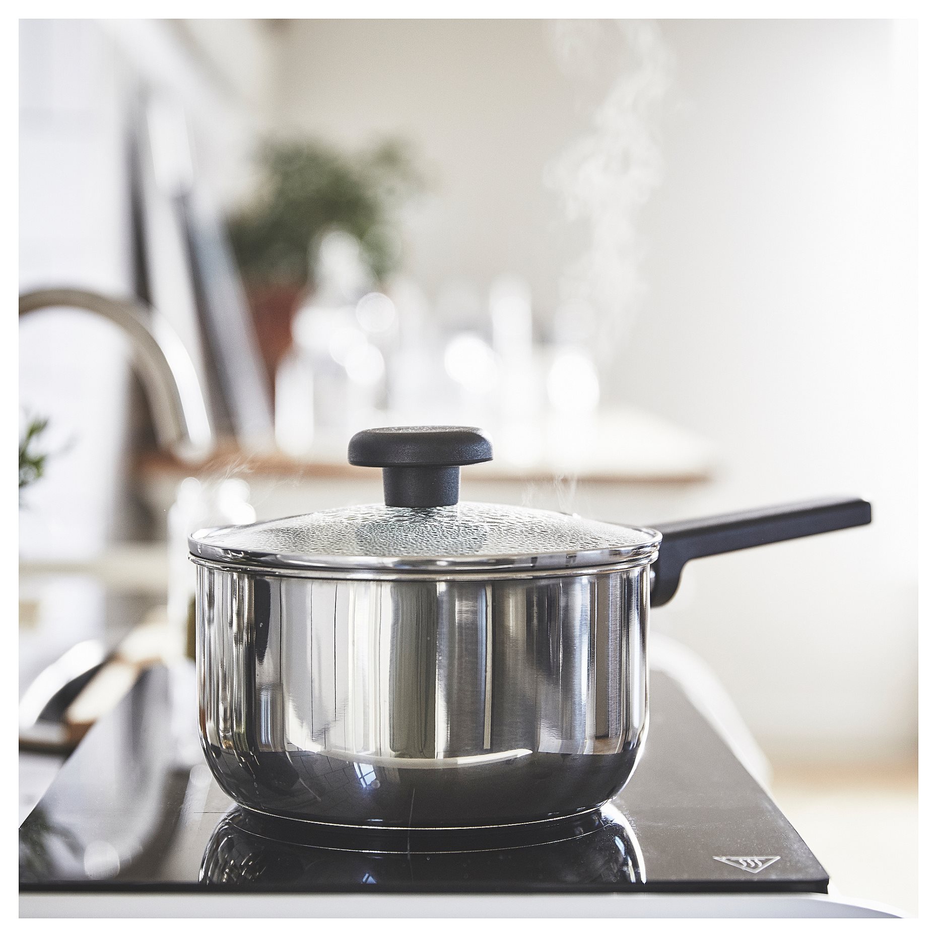 MIDDAGSMAT, saucepan with lid/non-stick coating, 2 l, 104.637.21