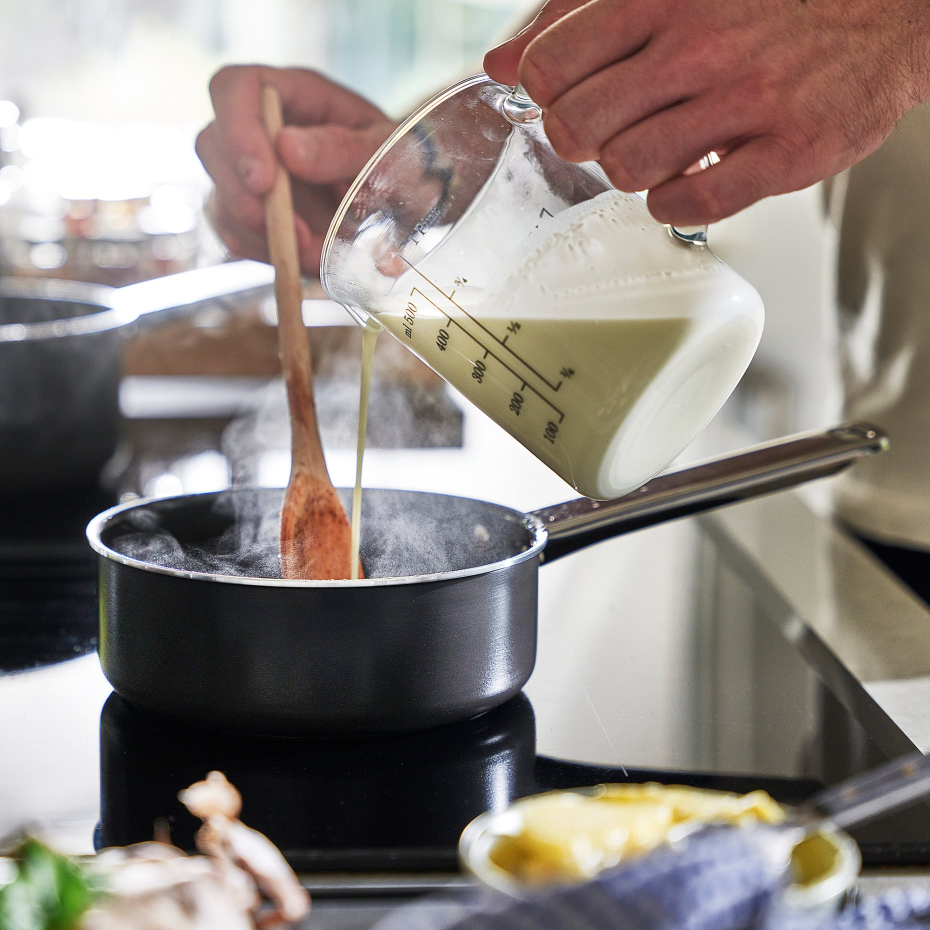 GULDÖRING, saucepan with lid and non-stick coating, 1 l, 105.974.81