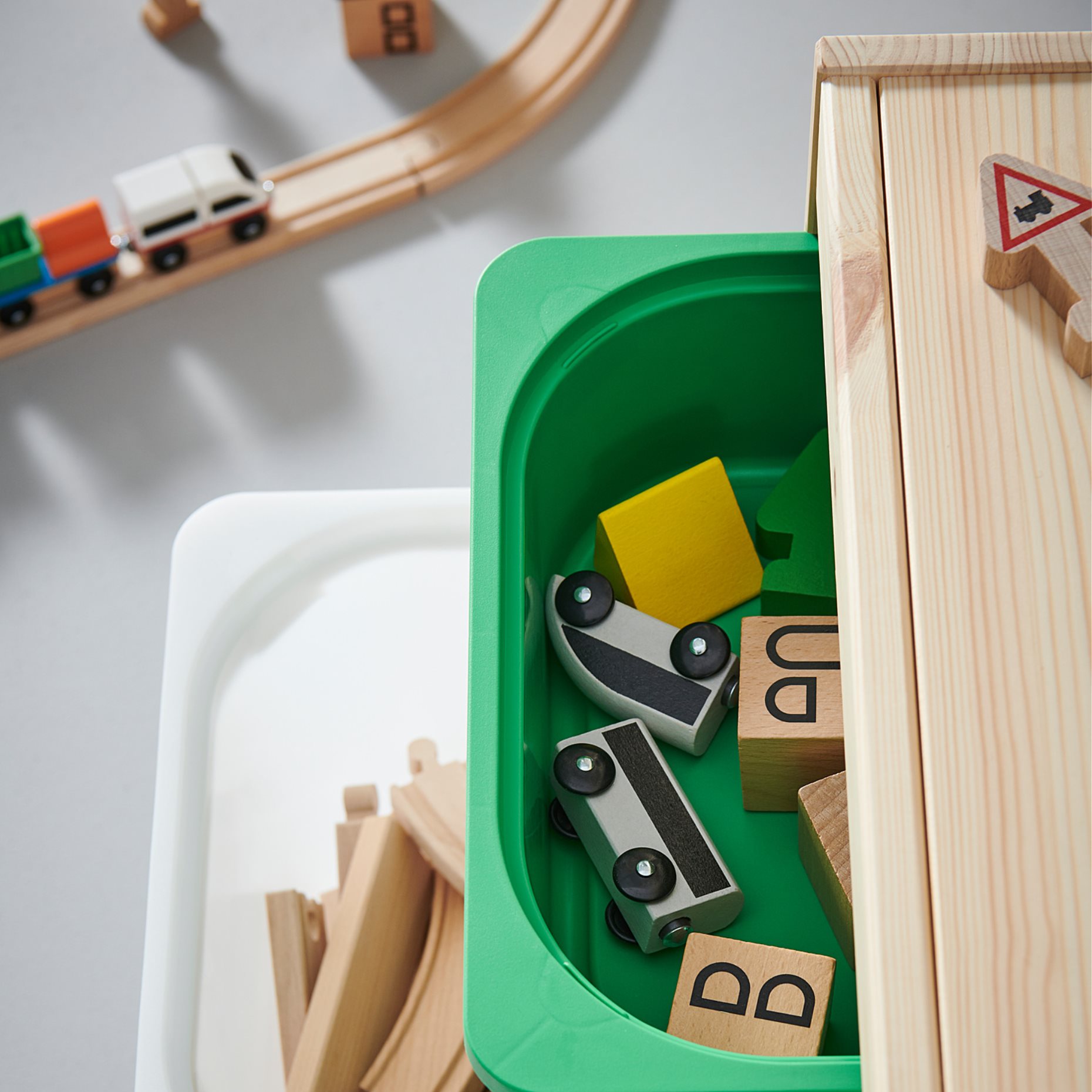 LILLABO, 45-piece train set with rail, 203.300.66
