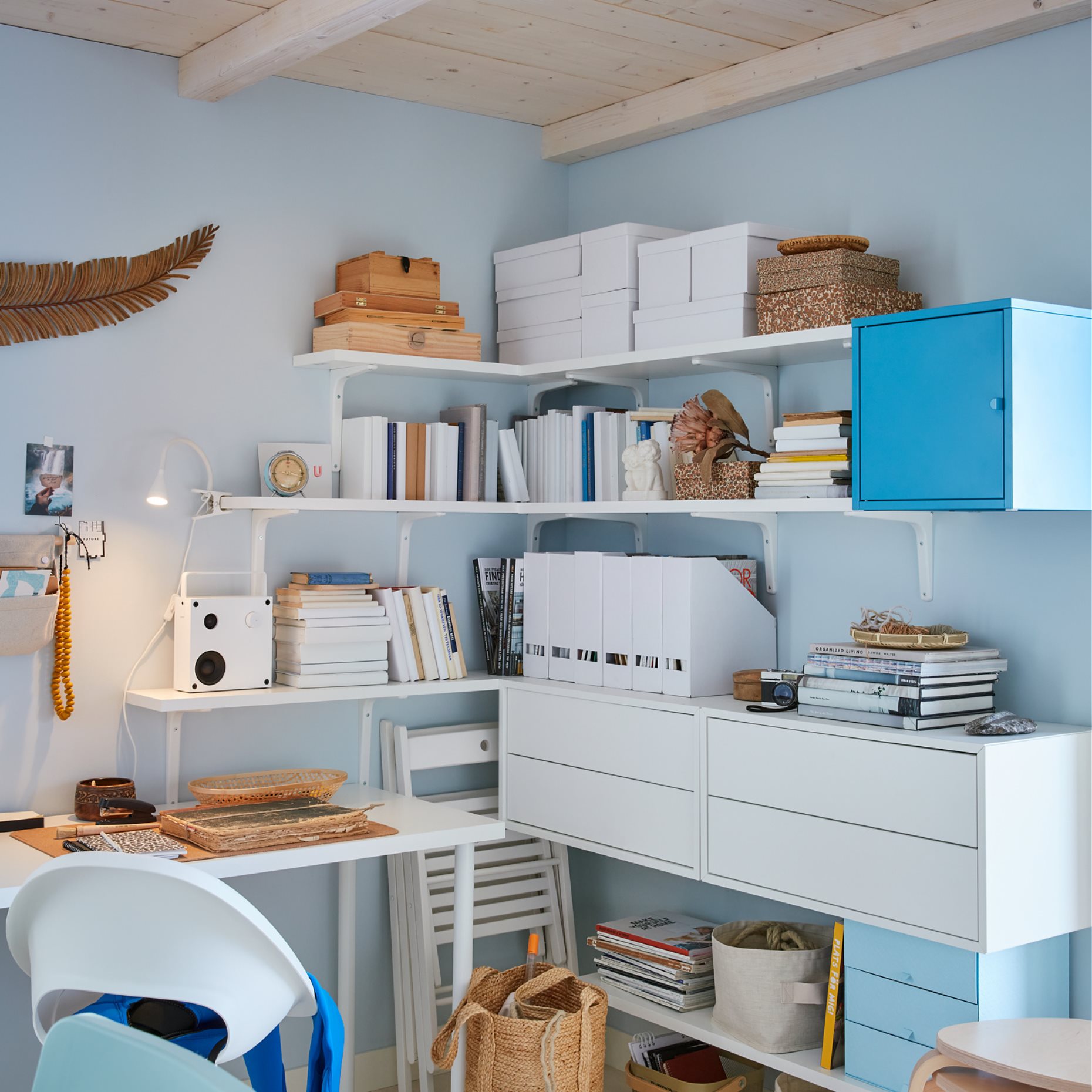 BERGSHULT/TOMTHULT, shelf with bracket, 120x30 cm, 394.183.18