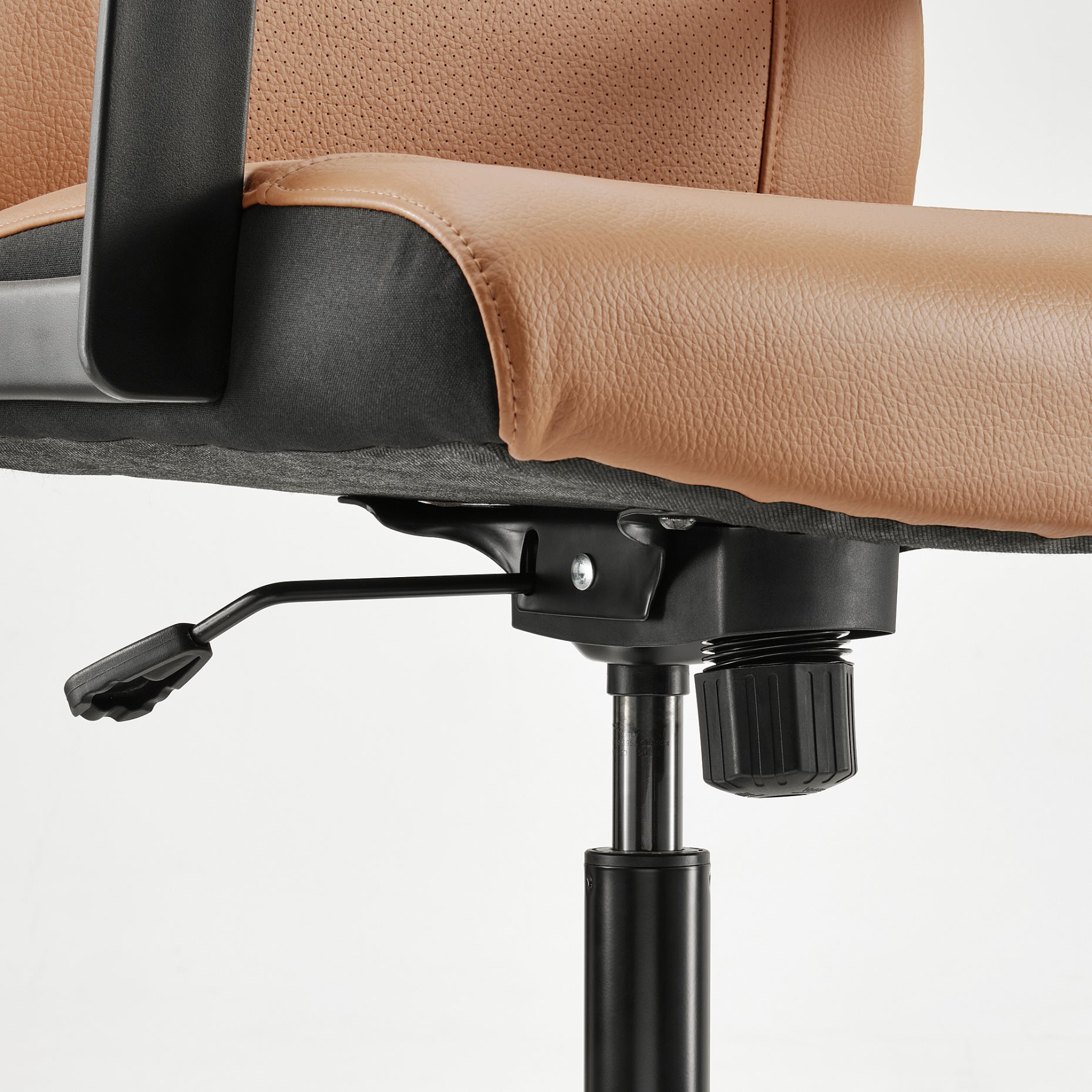 MILLBERGET, swivel chair, 404.894.04