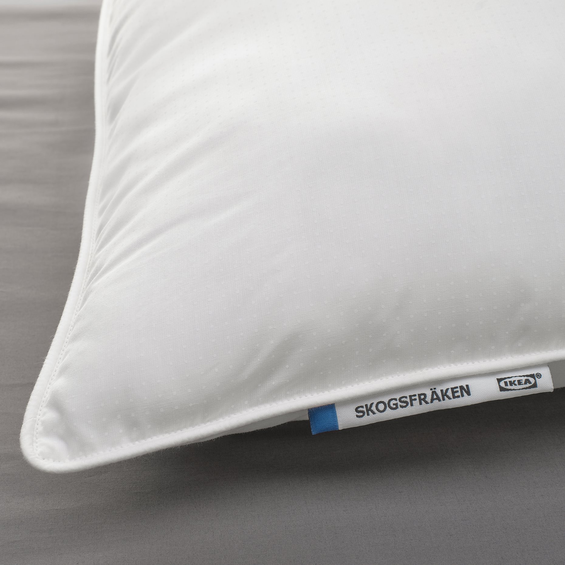 SKOGSFRÄKEN, pillow high, 50x70 cm, 405.036.69