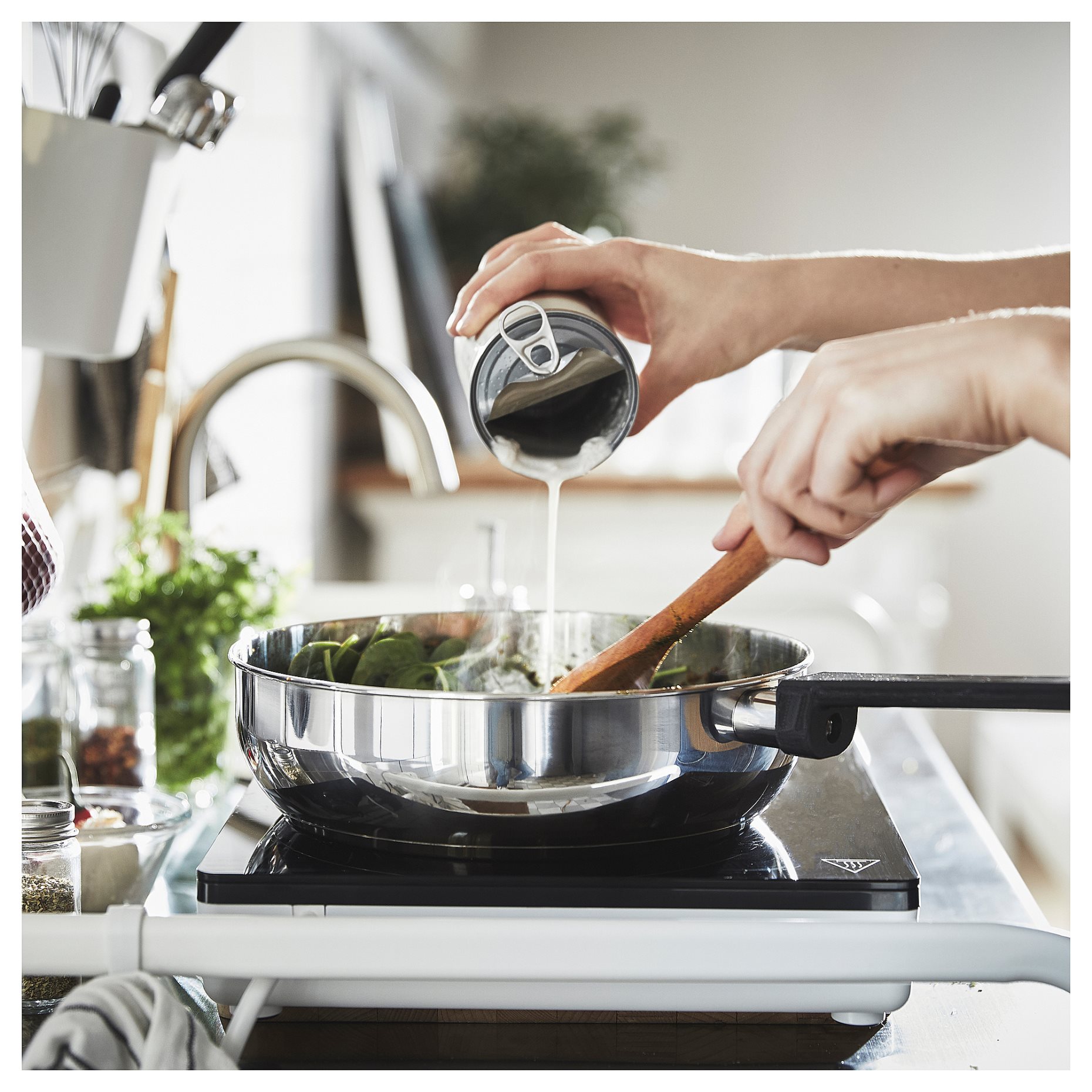 MIDDAGSMAT, τηγάνι σωταρίσματος με καπάκι, 24 cm, 505.452.25