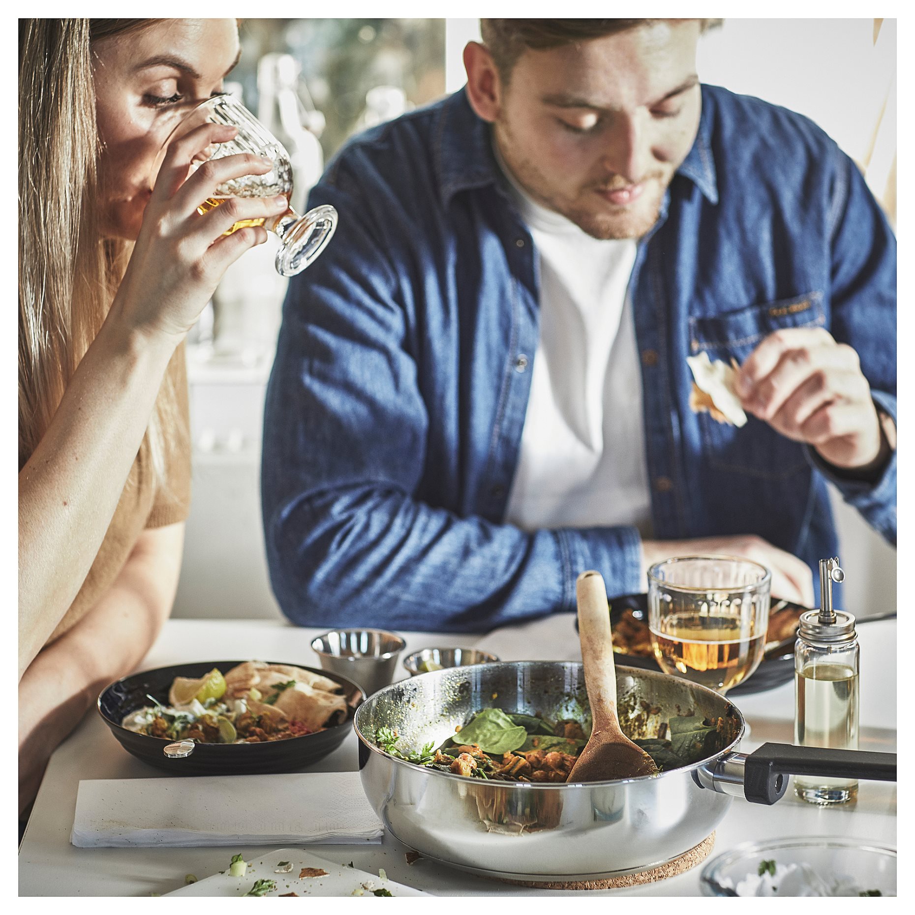 MIDDAGSMAT, τηγάνι σωταρίσματος με καπάκι, 24 cm, 505.452.25