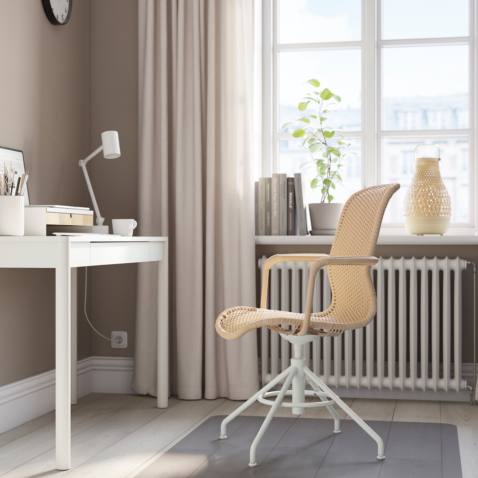 STIGBYGEL, swivel chair with armrests, 505.564.31