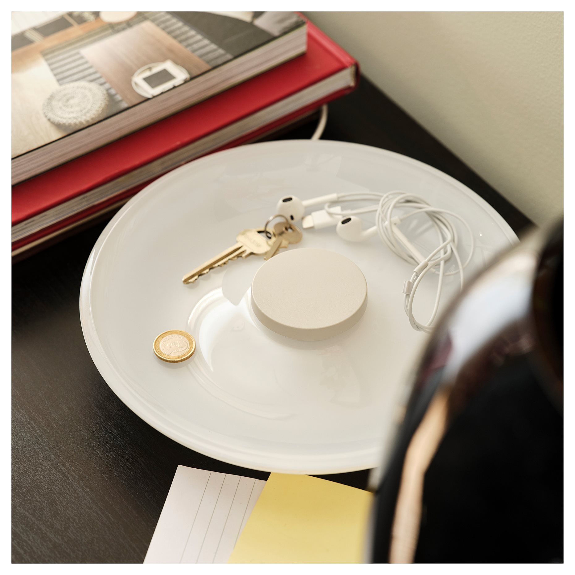 VÄSTMÄRKE, wireless charger with lighting, 505.982.14