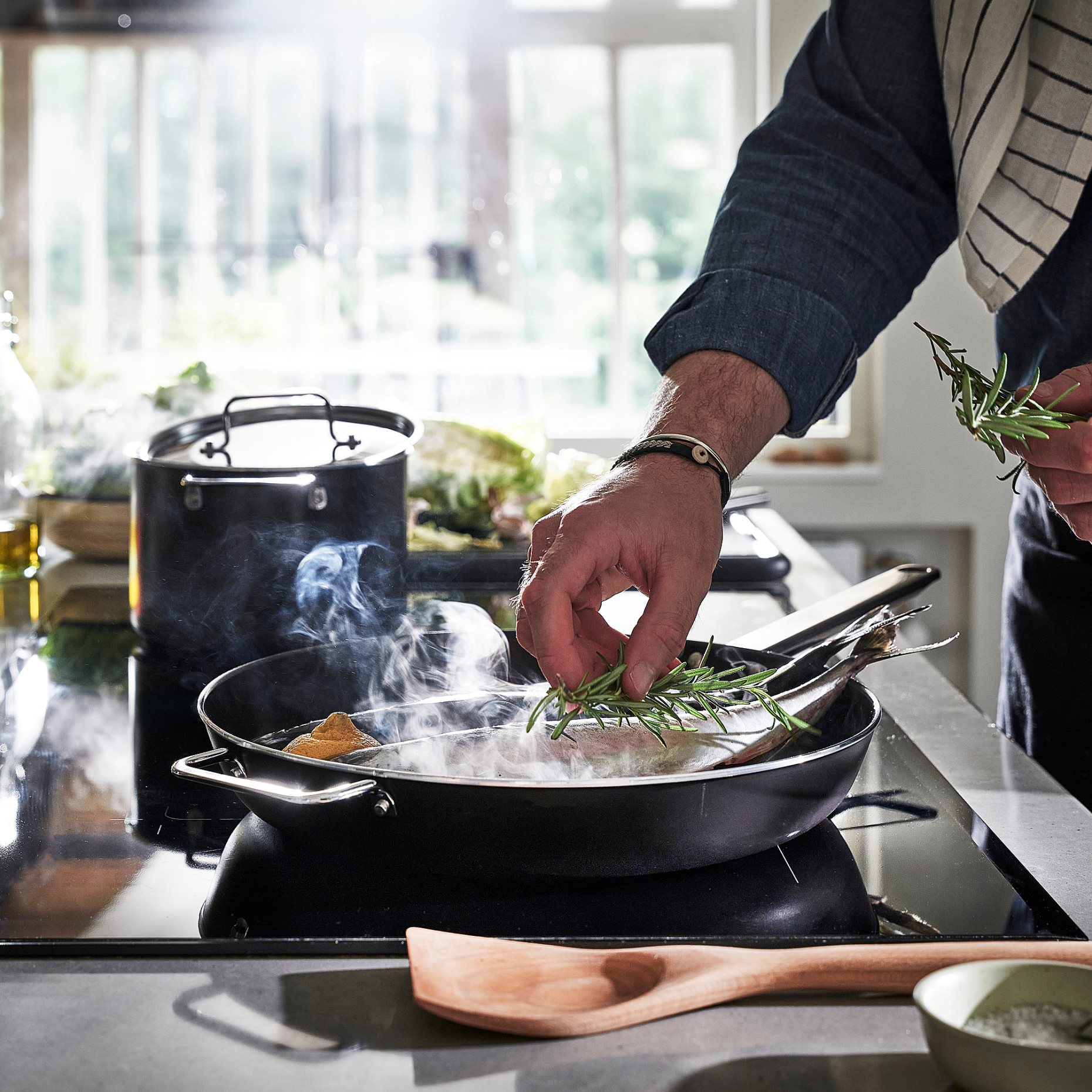 GULDÖRING, frying pan with non-stick coating, 32 cm, 506.094.77
