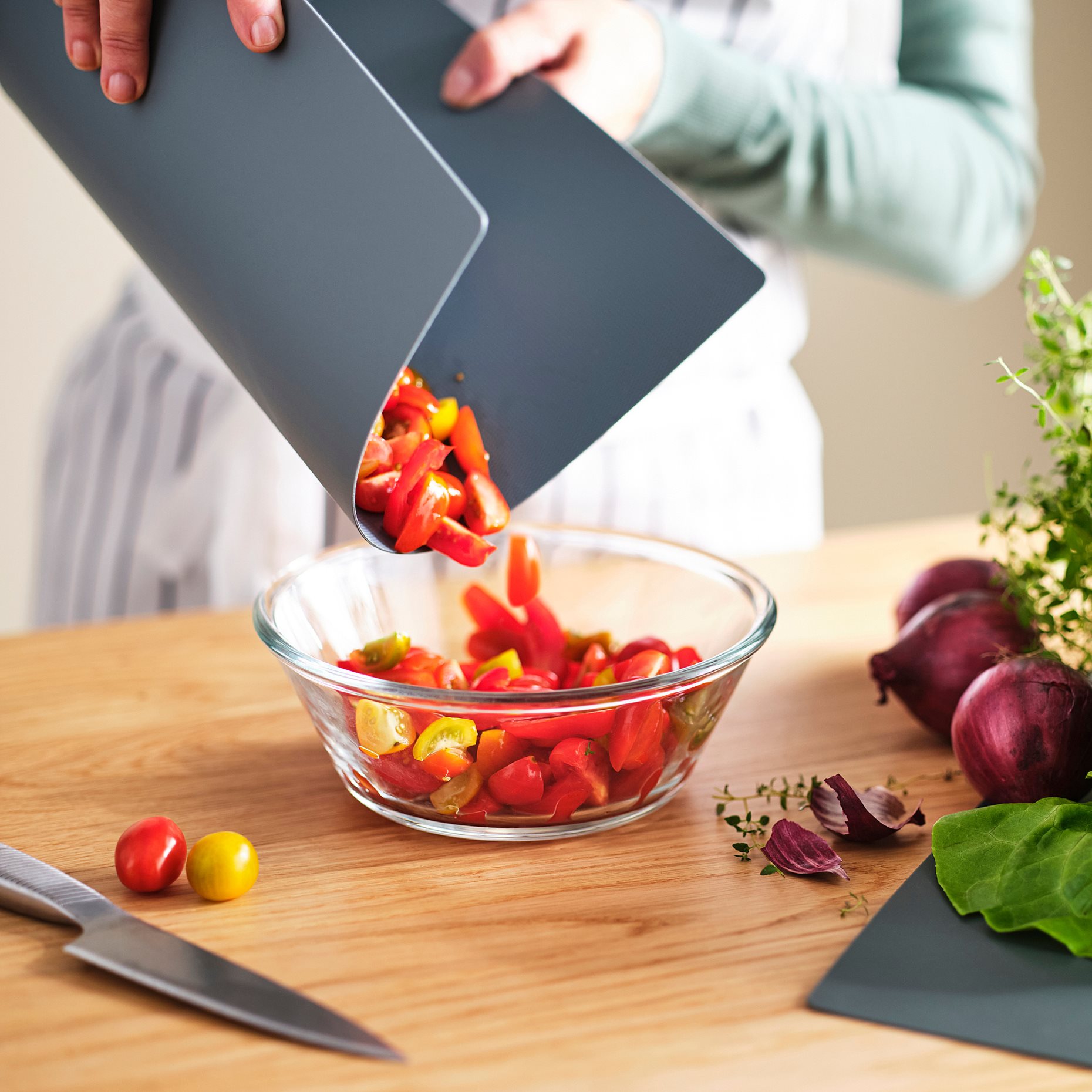 FINFÖRDELA, bendable chopping board/2 pack, 28x36 cm, 506.130.16