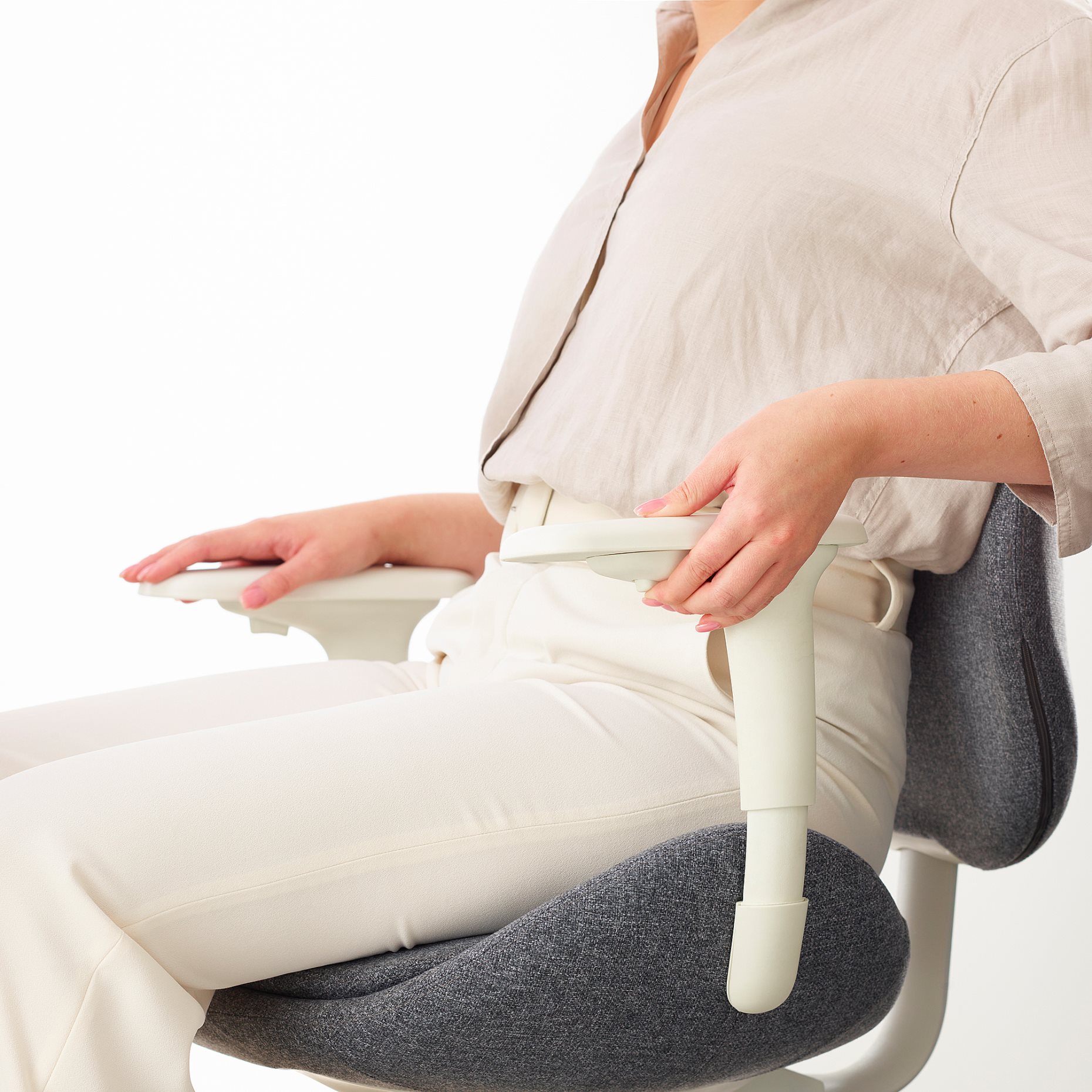 HATTEFJÄLL, office chair with armrests, 605.389.60