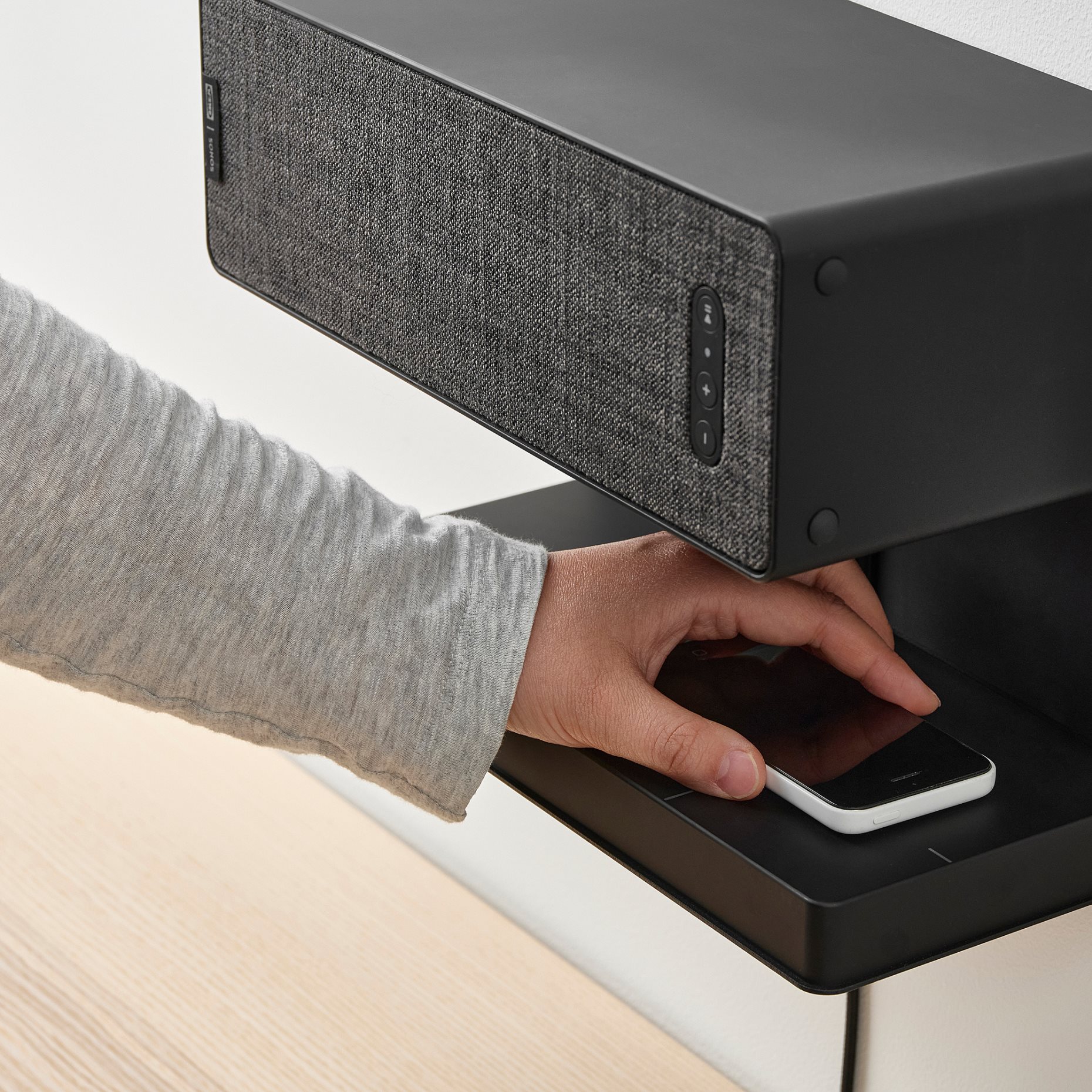 SYMFONISK, ράφι με ασύρματο φορτιστή, 705.133.08