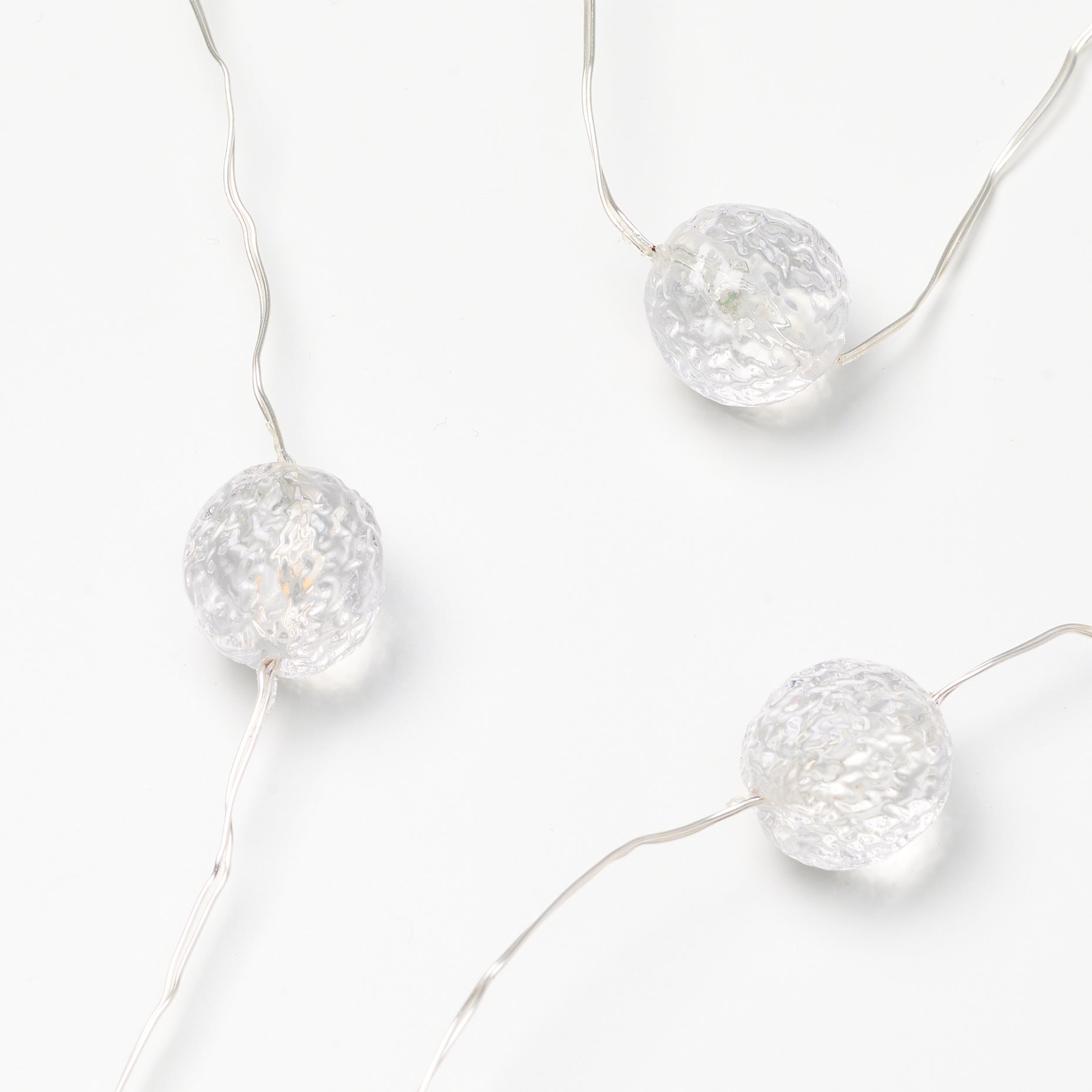 STRÅLA, lighting chain with built-in LED light source/30 lights//iceball/battery-operated, 705.626.81
