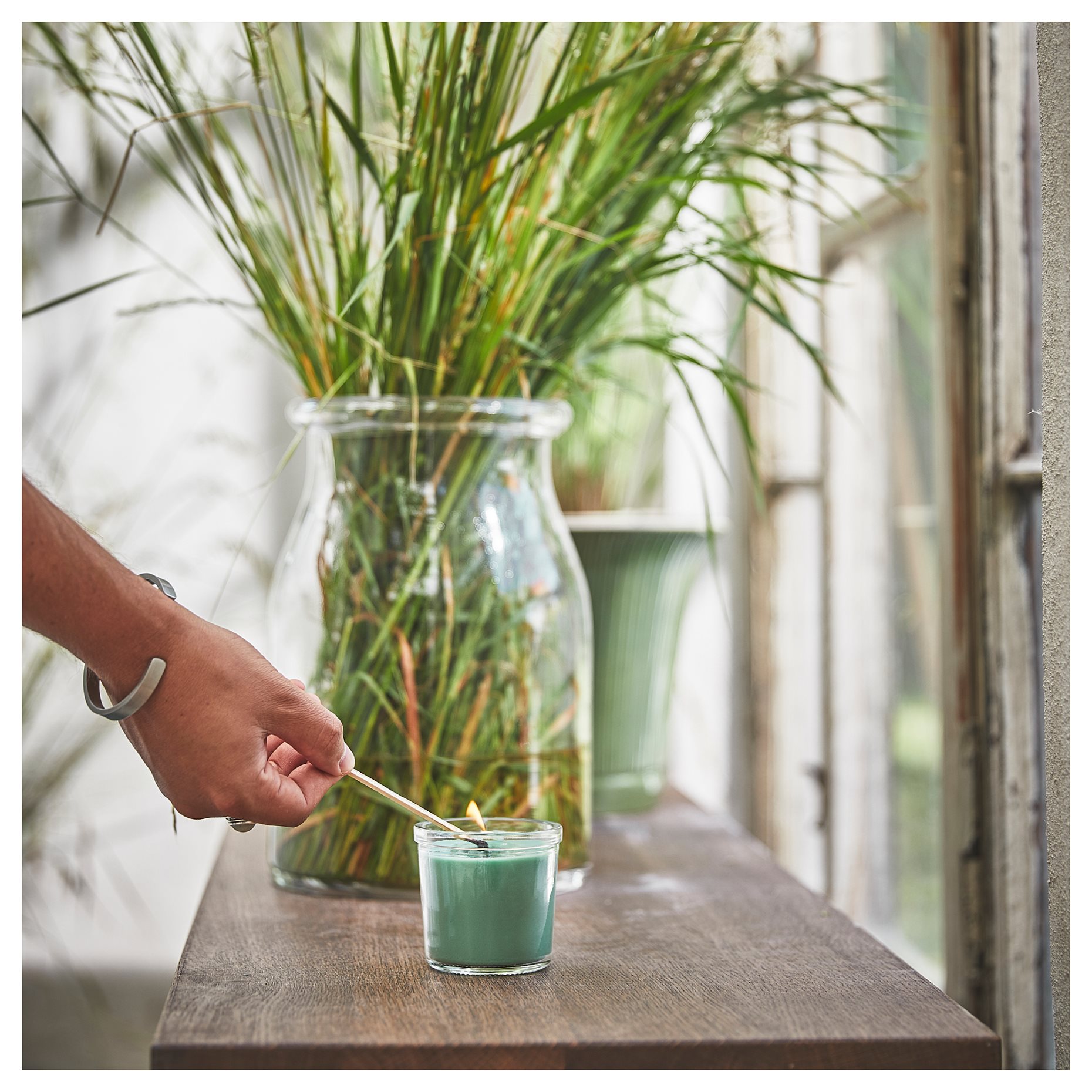 HEDERSAM, scented candle in glass/Fresh grass, 20 hr, 805.023.66