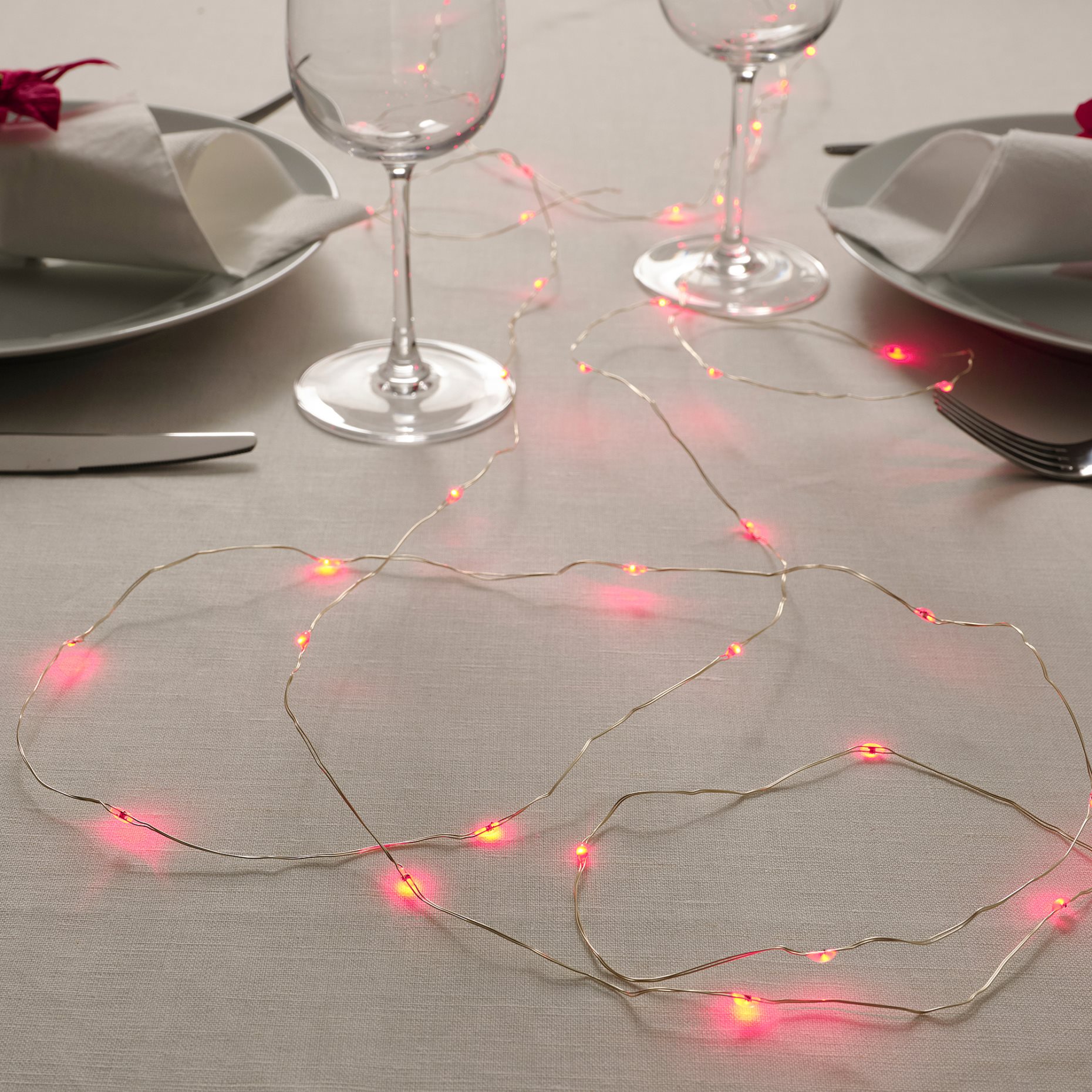 STRÅLA, γιρλάντα με ενσωματωμένο φωτισμό LED/40 λαμπτήρες/λειτουργία με μπαταρία, 805.824.57