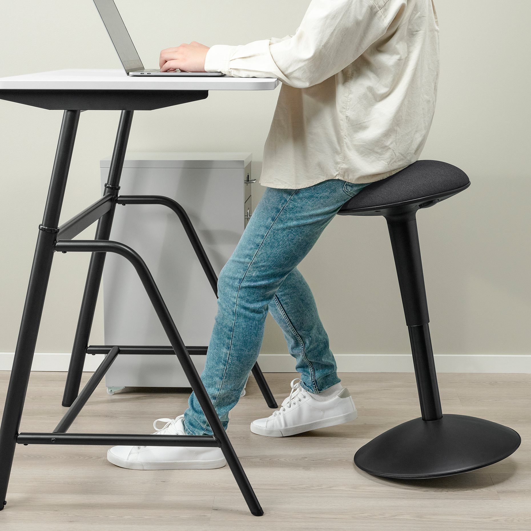 NILSERIK, standing support, 904.918.95