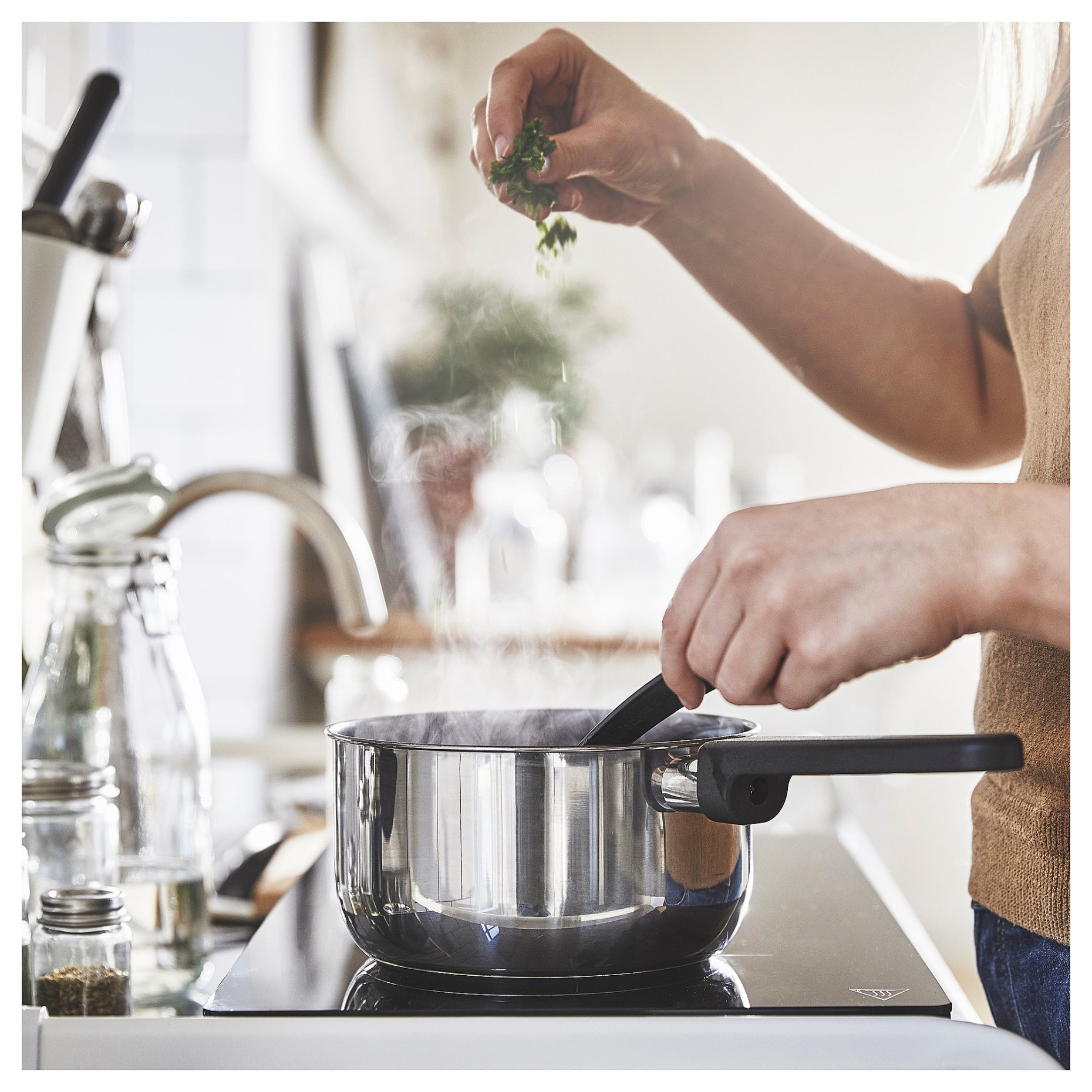 MIDDAGSMAT, saucepan with lid/non-stick coating, 2 l, 104.637.21
