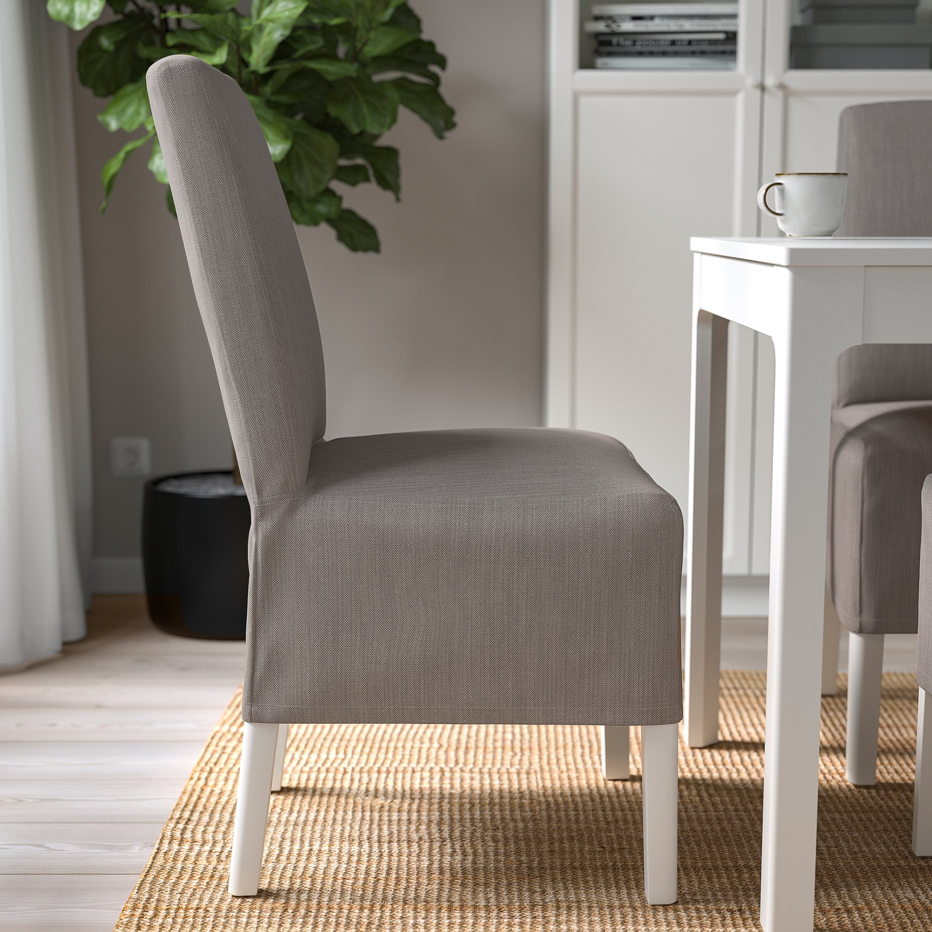 BERGMUND, chair with medium long cover, 393.900.03