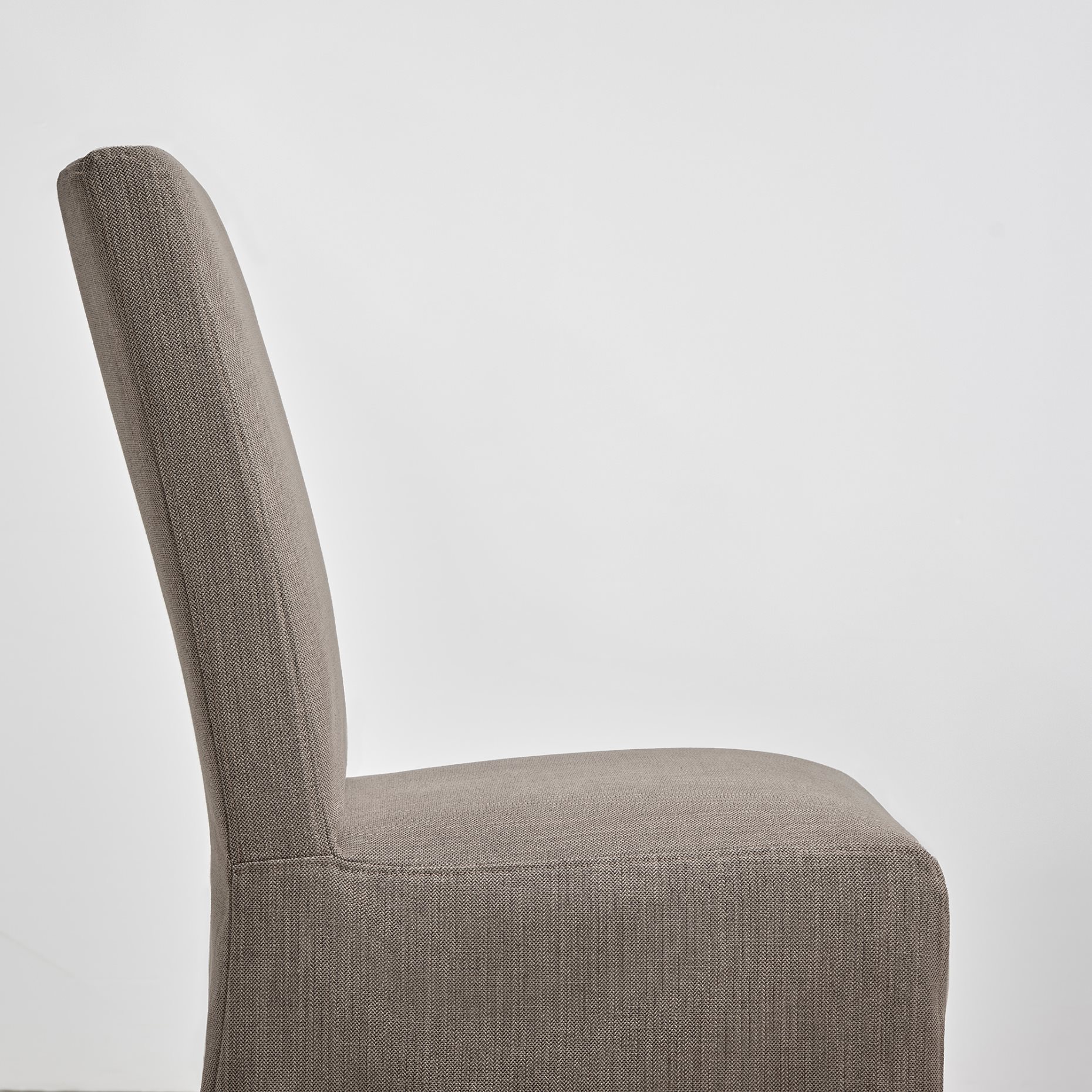 BERGMUND, chair with medium long cover, 393.900.03