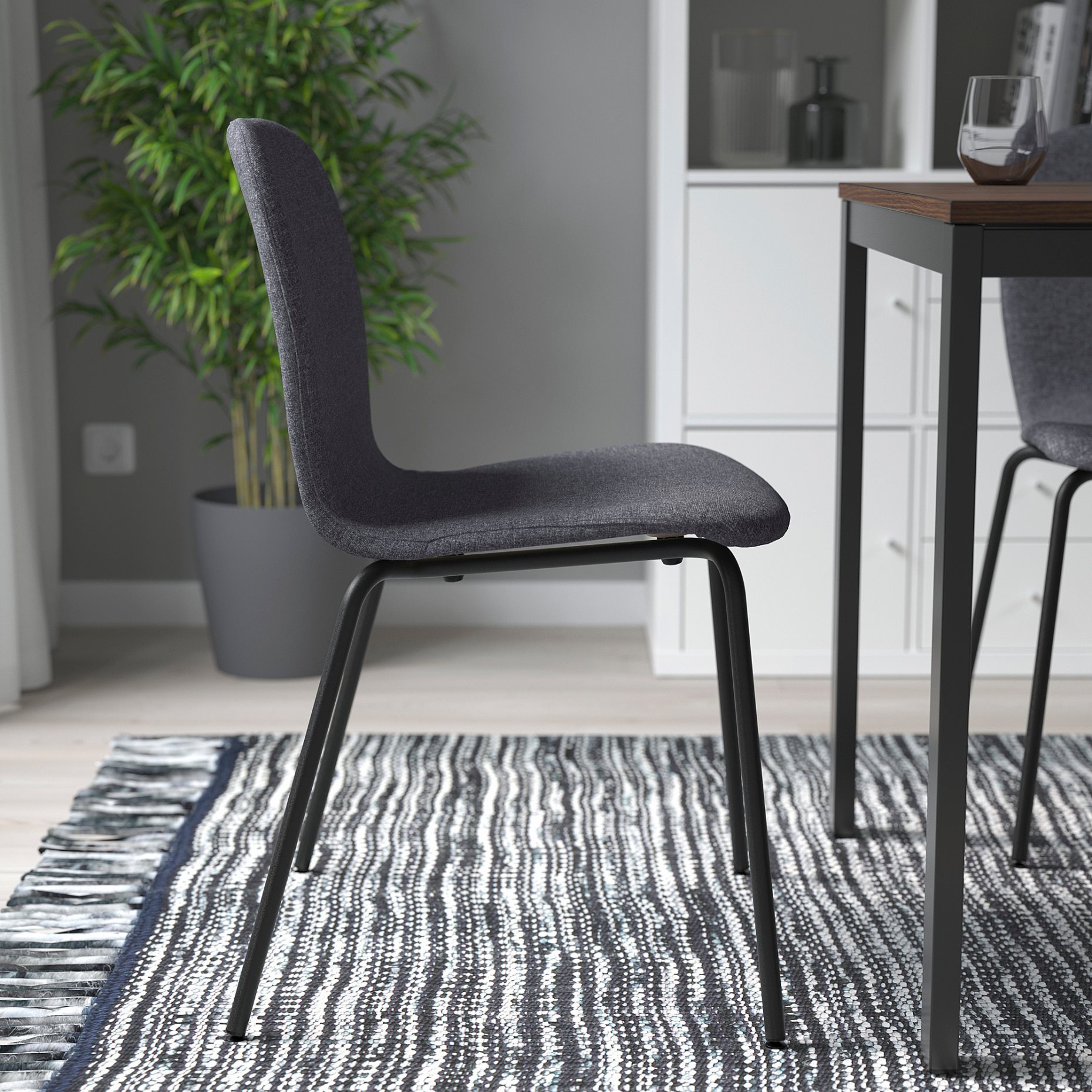 KARLPETTER, chair, 394.837.52