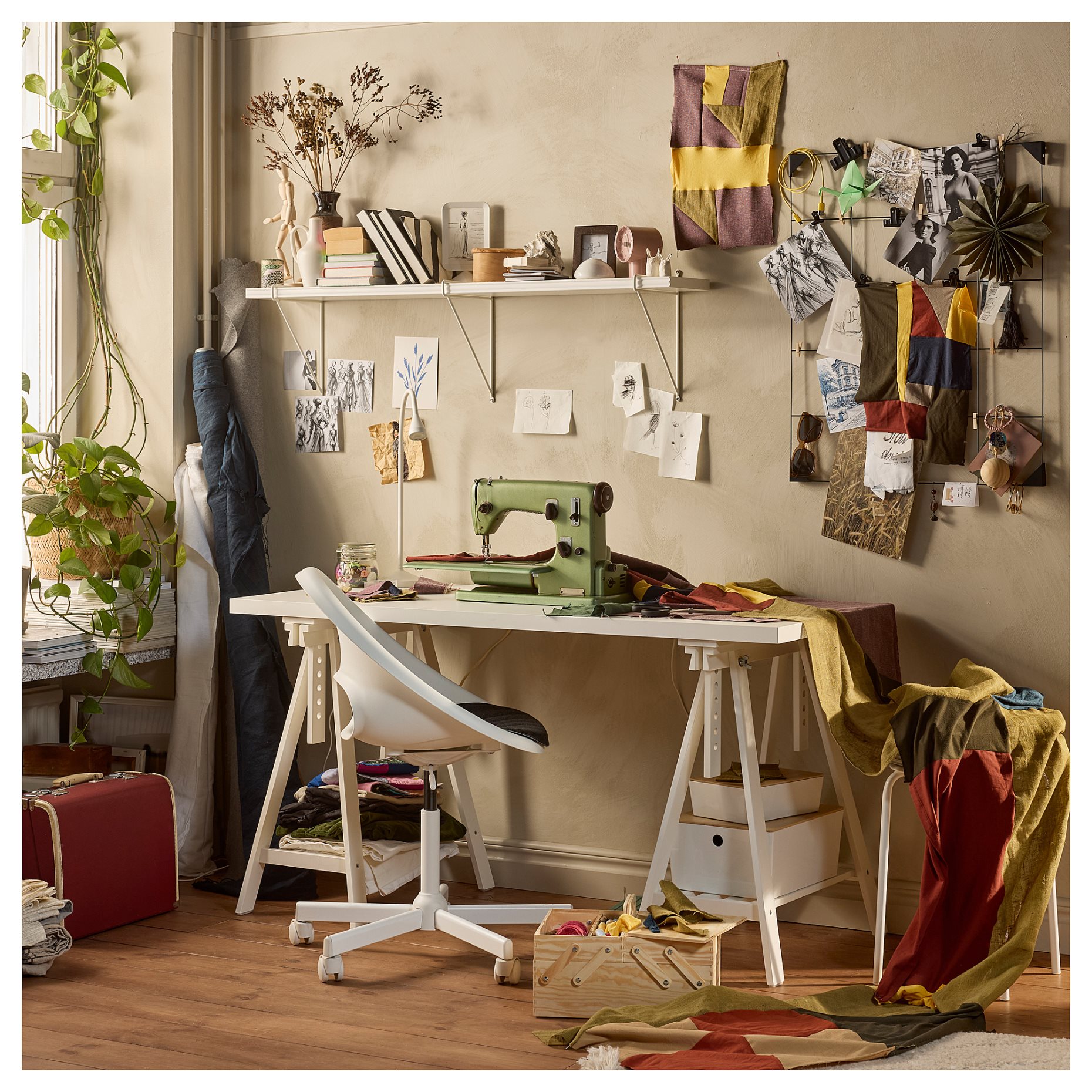 LAGKAPTEN/MITTBACK, desk, 140x60 cm, 494.171.96