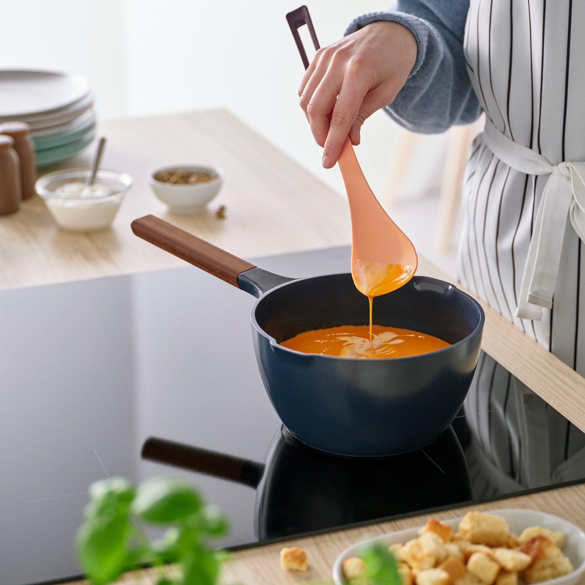 KNORRHANE, spoon for cooking, 33 cm, 505.996.52